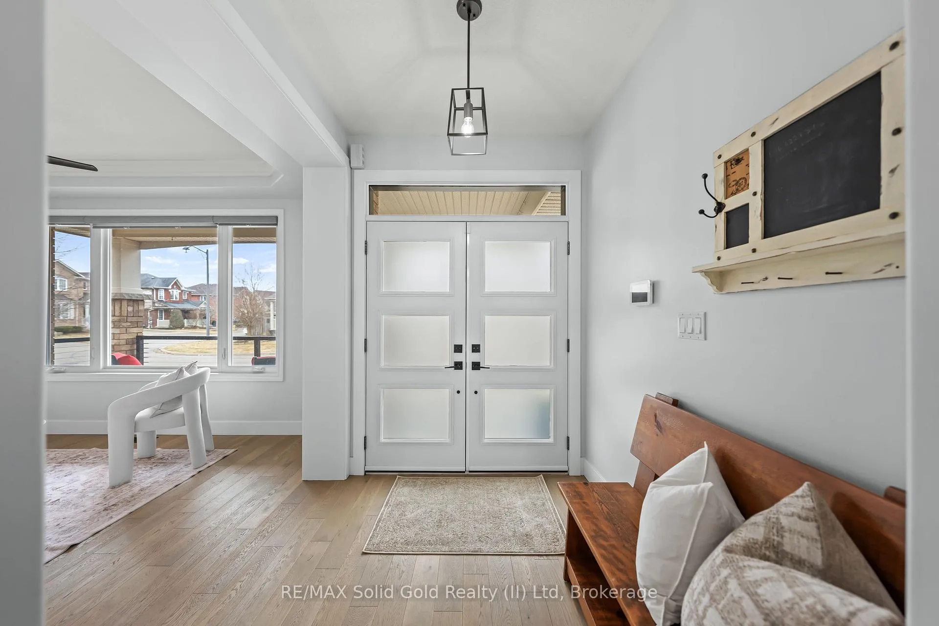 Photo 3 of 75 Porter Crescent, Cambridge, Silver Heights — HOMEH