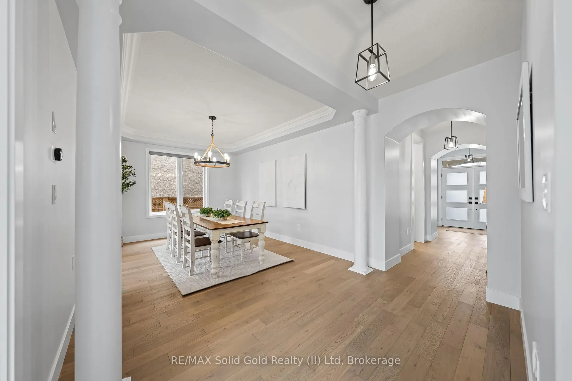 Photo 8 of 75 Porter Crescent, Cambridge, Silver Heights — HOMEH