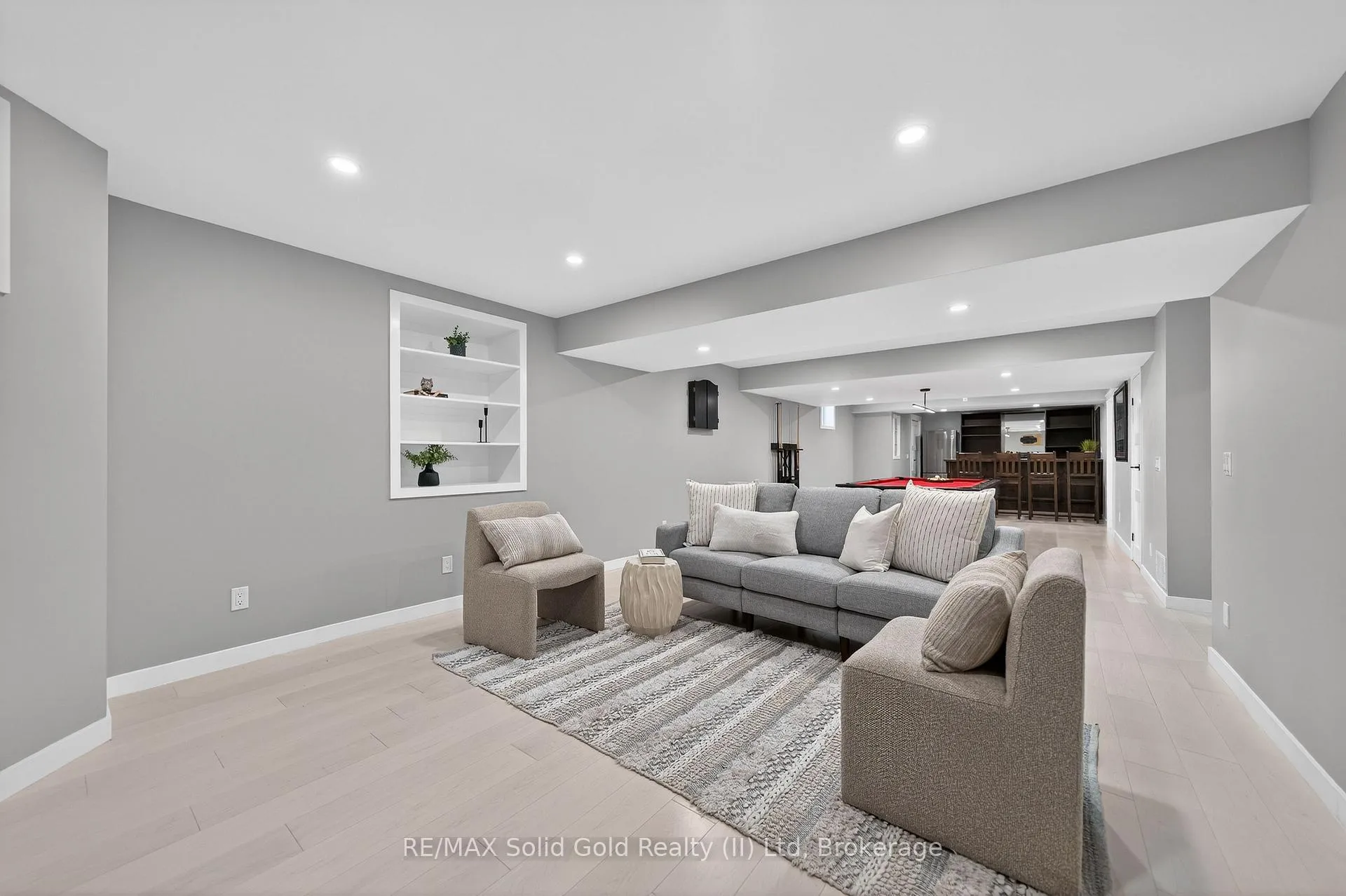 Photo 42 of 75 Porter Crescent, Cambridge, Silver Heights — HOMEH