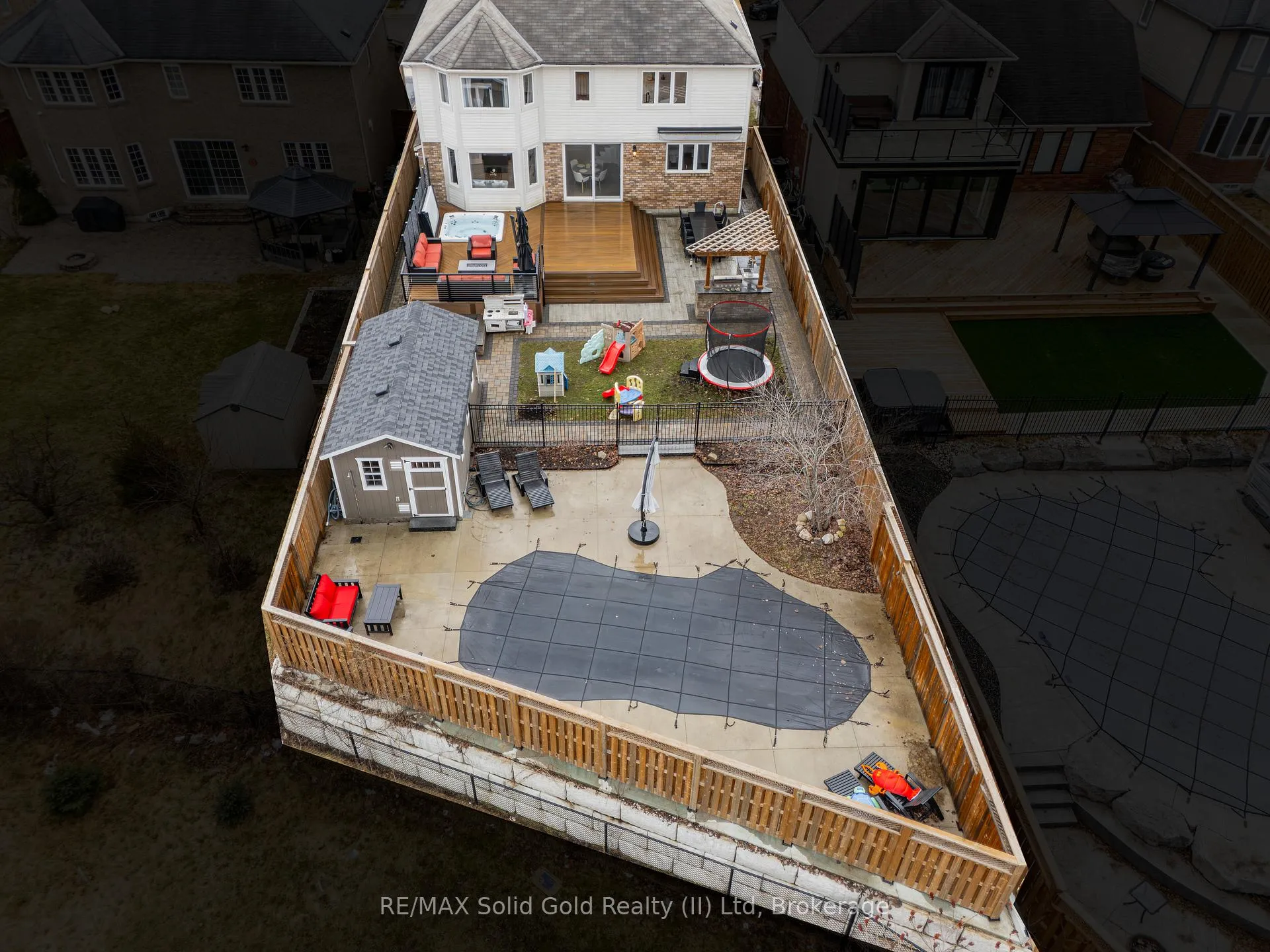 Photo 50 of 75 Porter Crescent, Cambridge, Silver Heights — HOMEH