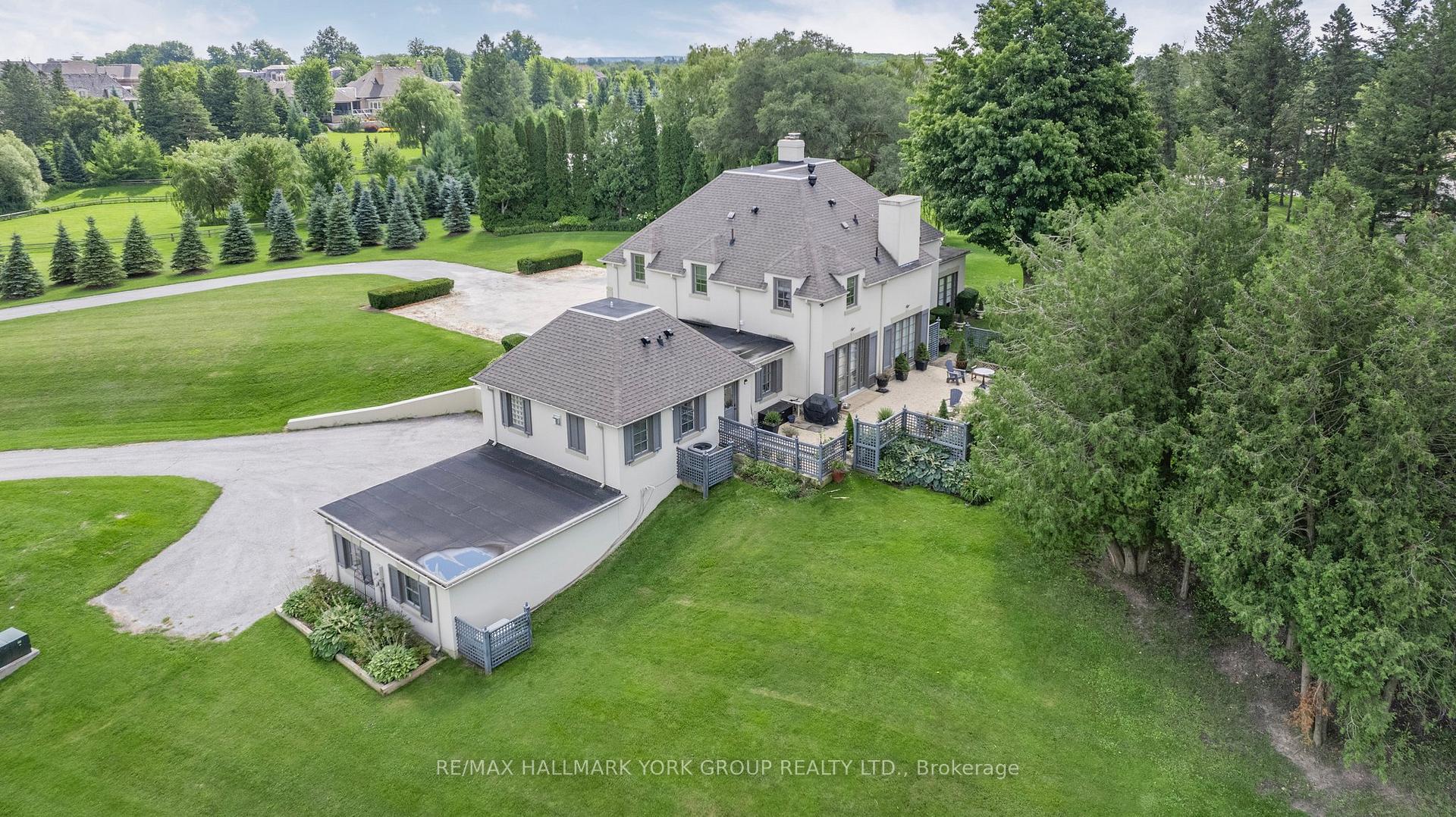 Photo 3 of 161 Fairfield Drive, King, Rural King — HOMEH