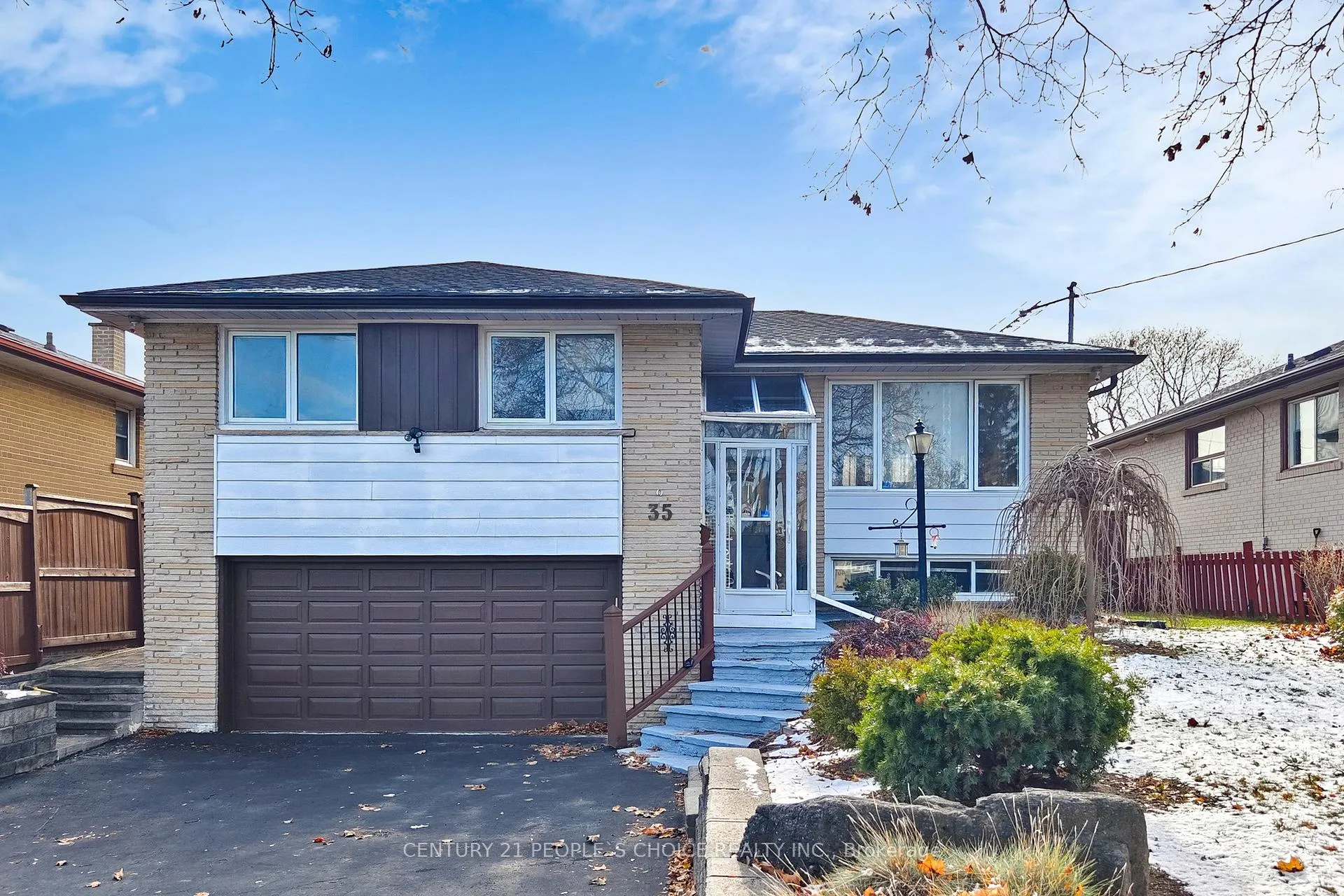 Photo 40 of 35 Westhumber Boulevard, Etobicoke, West Humber-Clairville — HOMEH