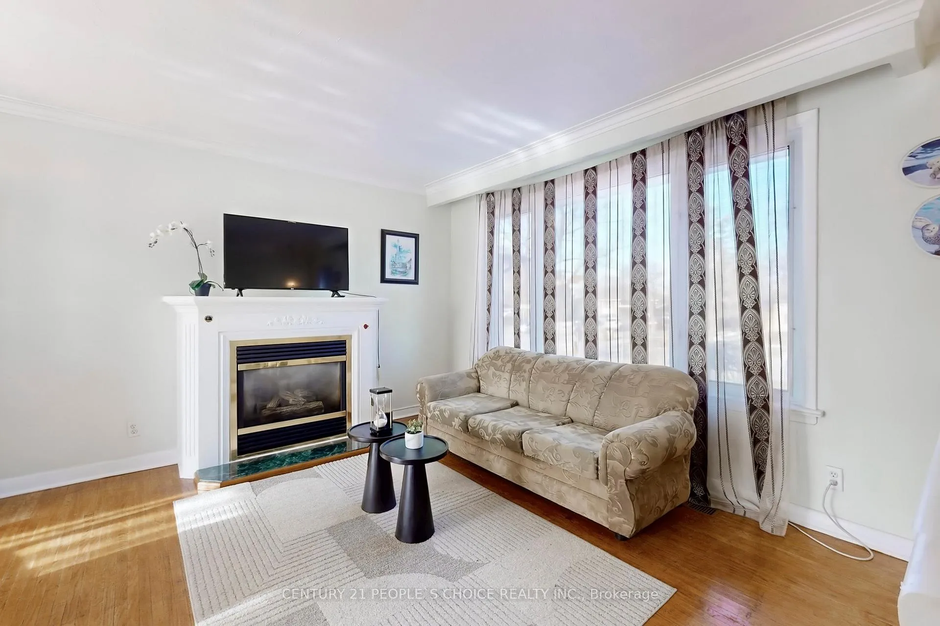 Photo 5 of 35 Westhumber Boulevard, Etobicoke, West Humber-Clairville — HOMEH