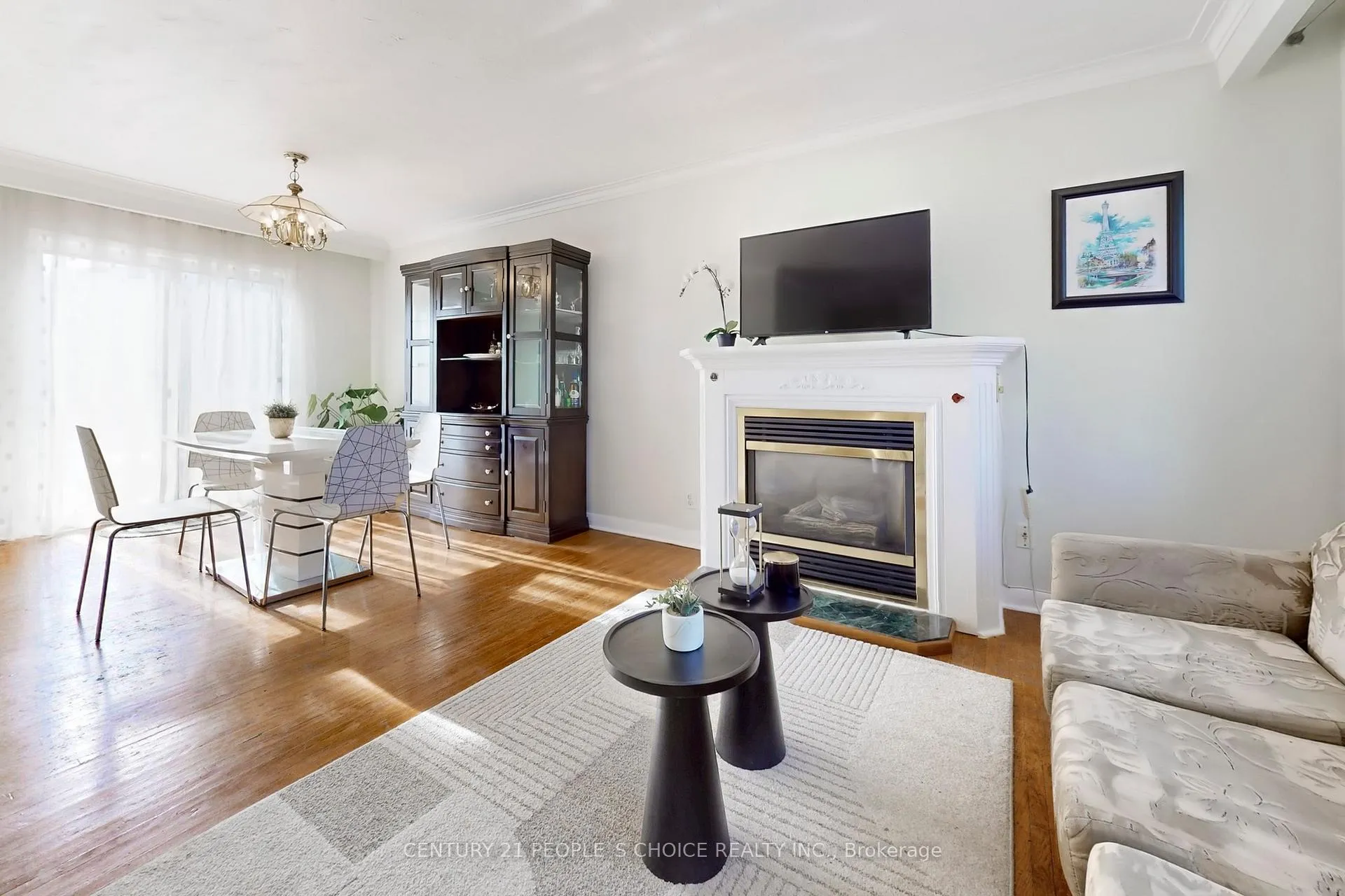 Photo 2 of 35 Westhumber Boulevard, Etobicoke, West Humber-Clairville — HOMEH