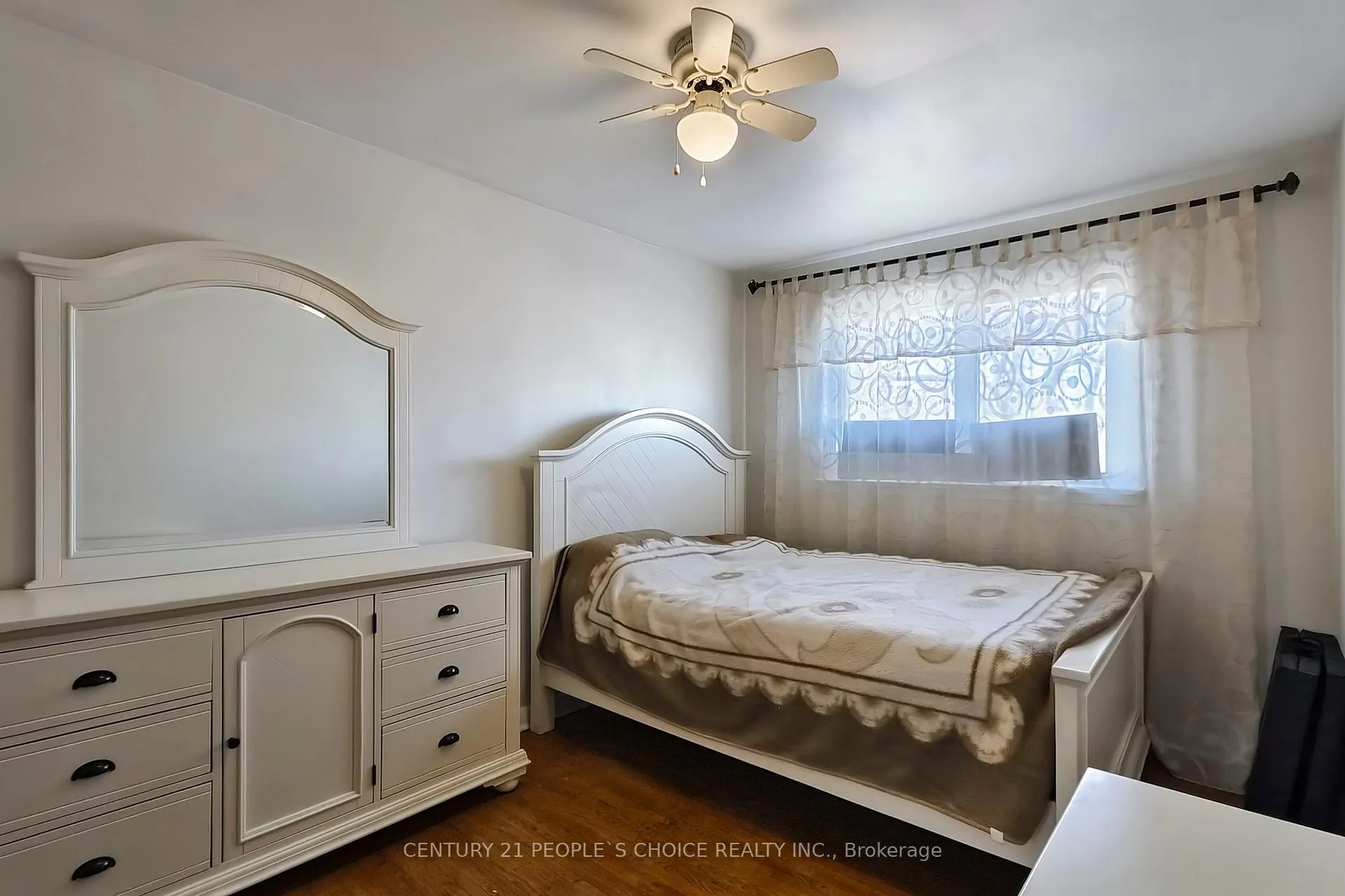 Photo 14 of 35 Westhumber Boulevard, Etobicoke, West Humber-Clairville — HOMEH