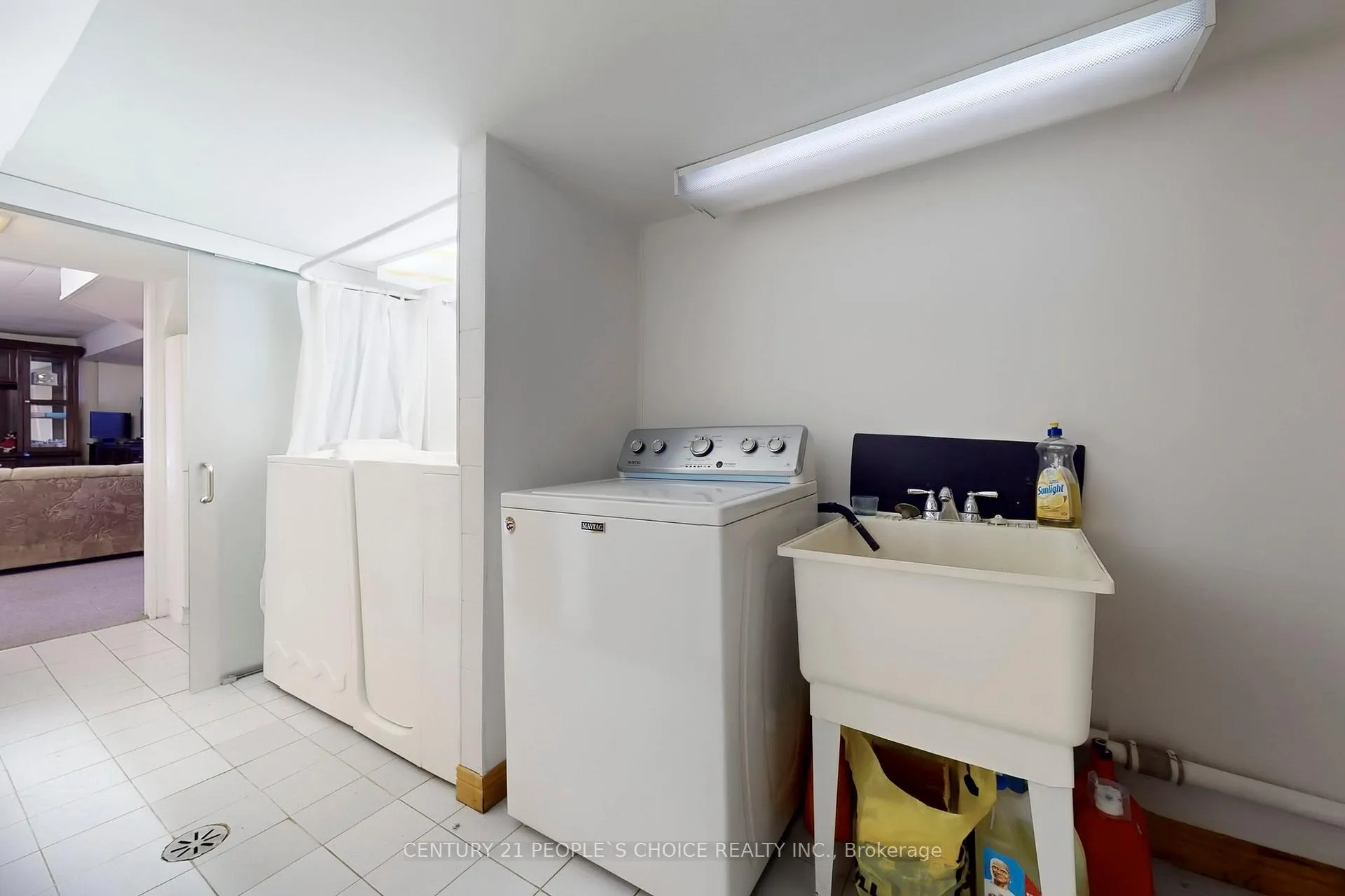 Photo 34 of 35 Westhumber Boulevard, Etobicoke, West Humber-Clairville — HOMEH