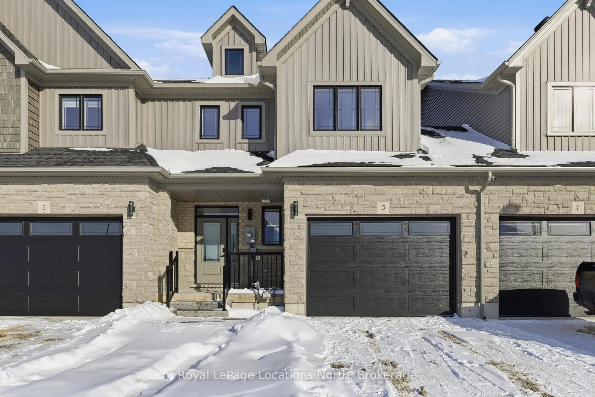 Photo 1 of 5 Swain Crescent, Collingwood — HOMEH