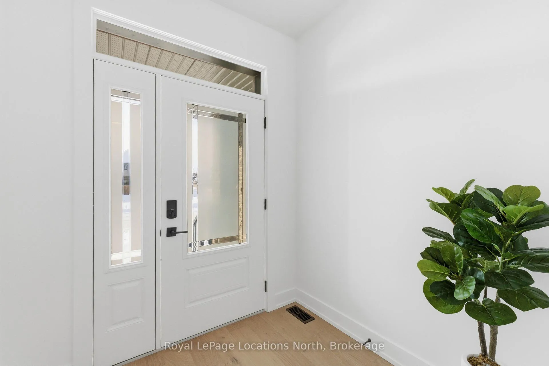 Photo 4 of 5 Swain Crescent, Collingwood — HOMEH