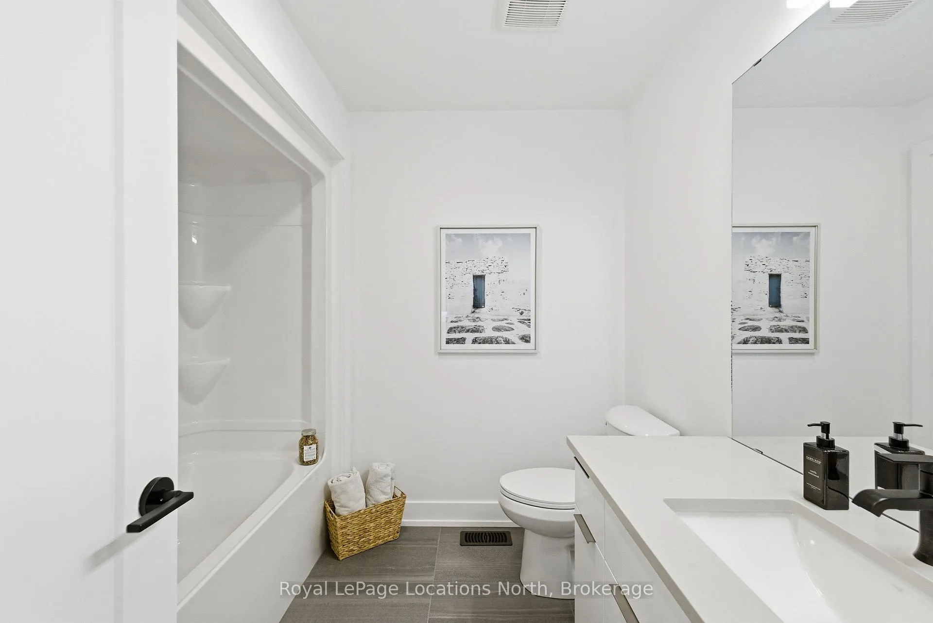 Photo 26 of 5 Swain Crescent, Collingwood — HOMEH