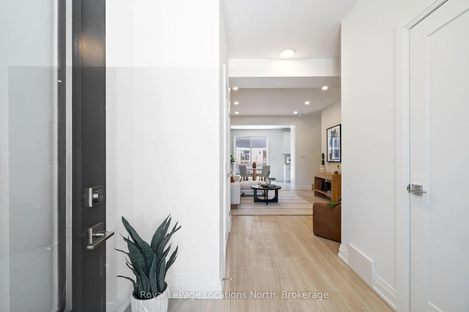 Photo 3 of 49 Swain Crescent, Collingwood — HOMEH