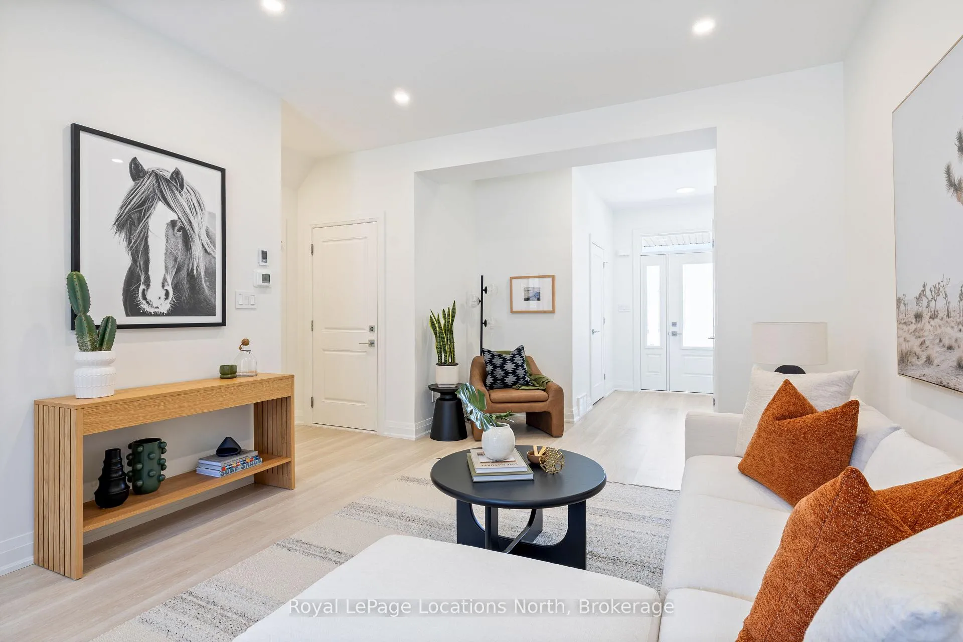 Photo 10 of 49 Swain Crescent, Collingwood — HOMEH