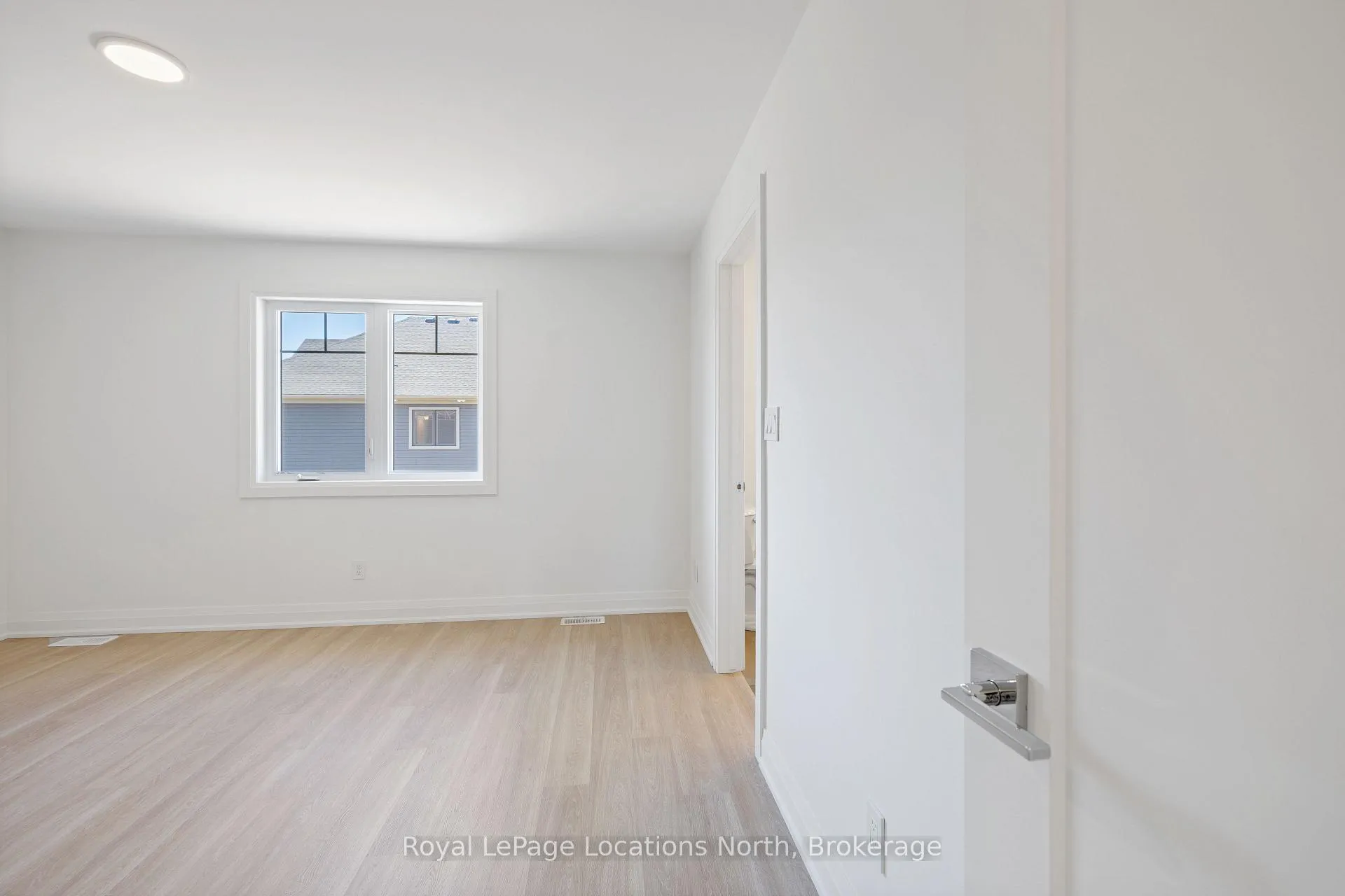 Photo 19 of 49 Swain Crescent, Collingwood — HOMEH