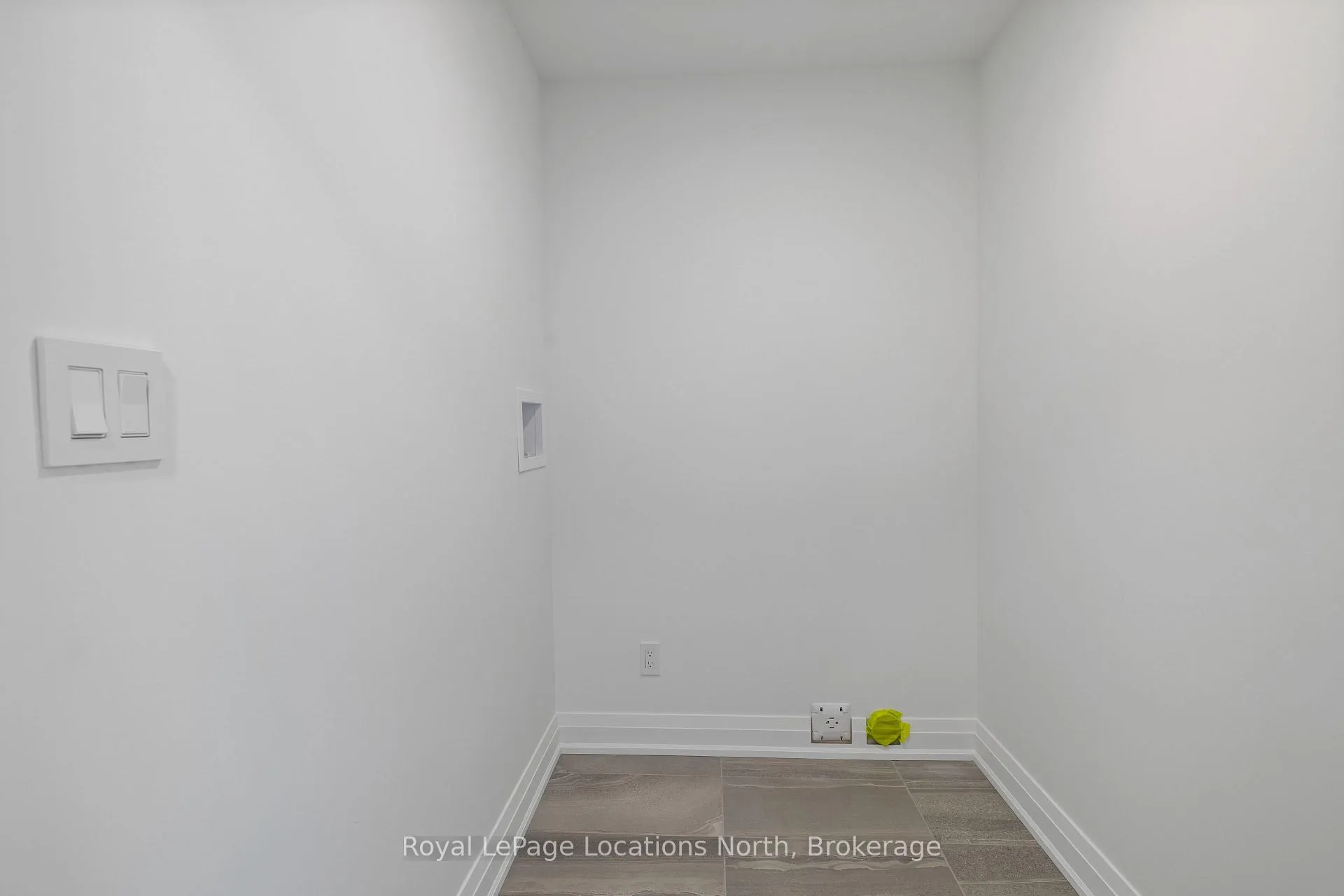 Photo 25 of 49 Swain Crescent, Collingwood — HOMEH