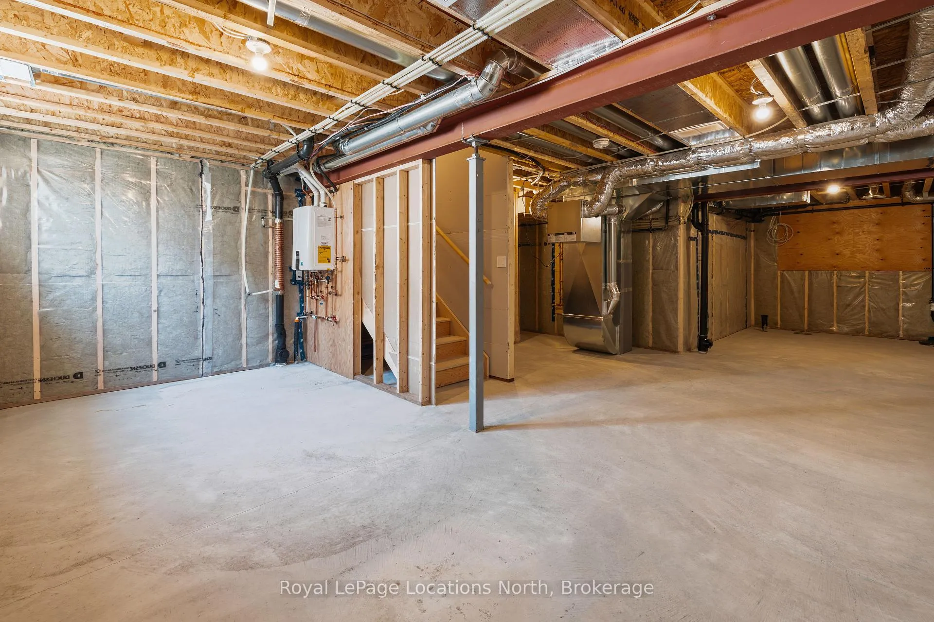 Photo 33 of 49 Swain Crescent, Collingwood — HOMEH