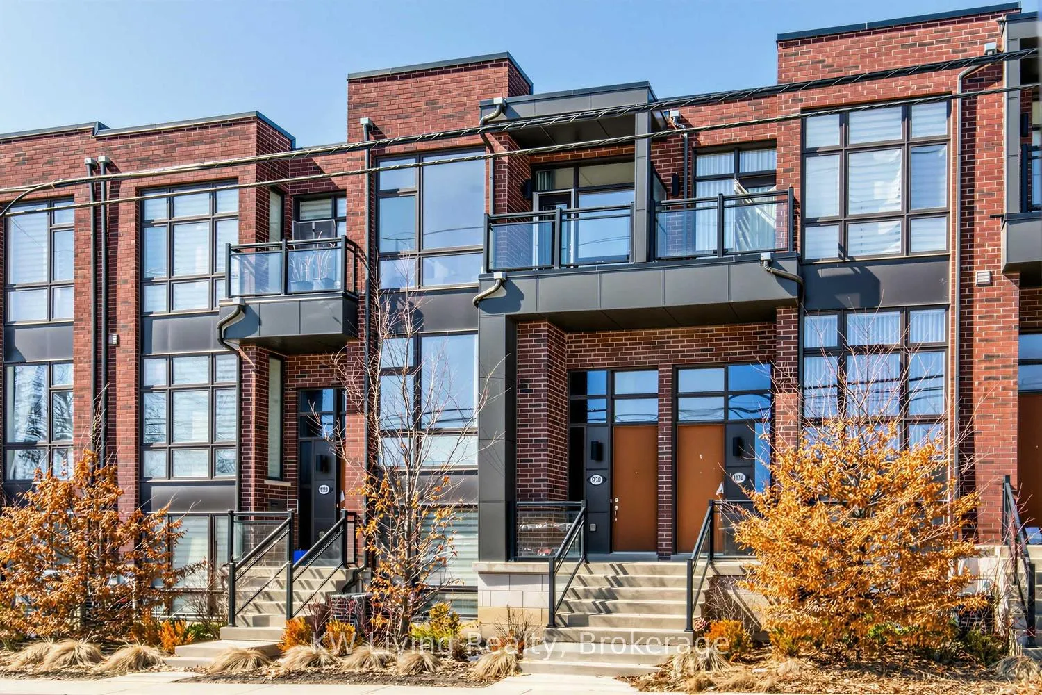 Photo 3 of 9132 Bathurst Street, Vaughan, Patterson — HOMEH
