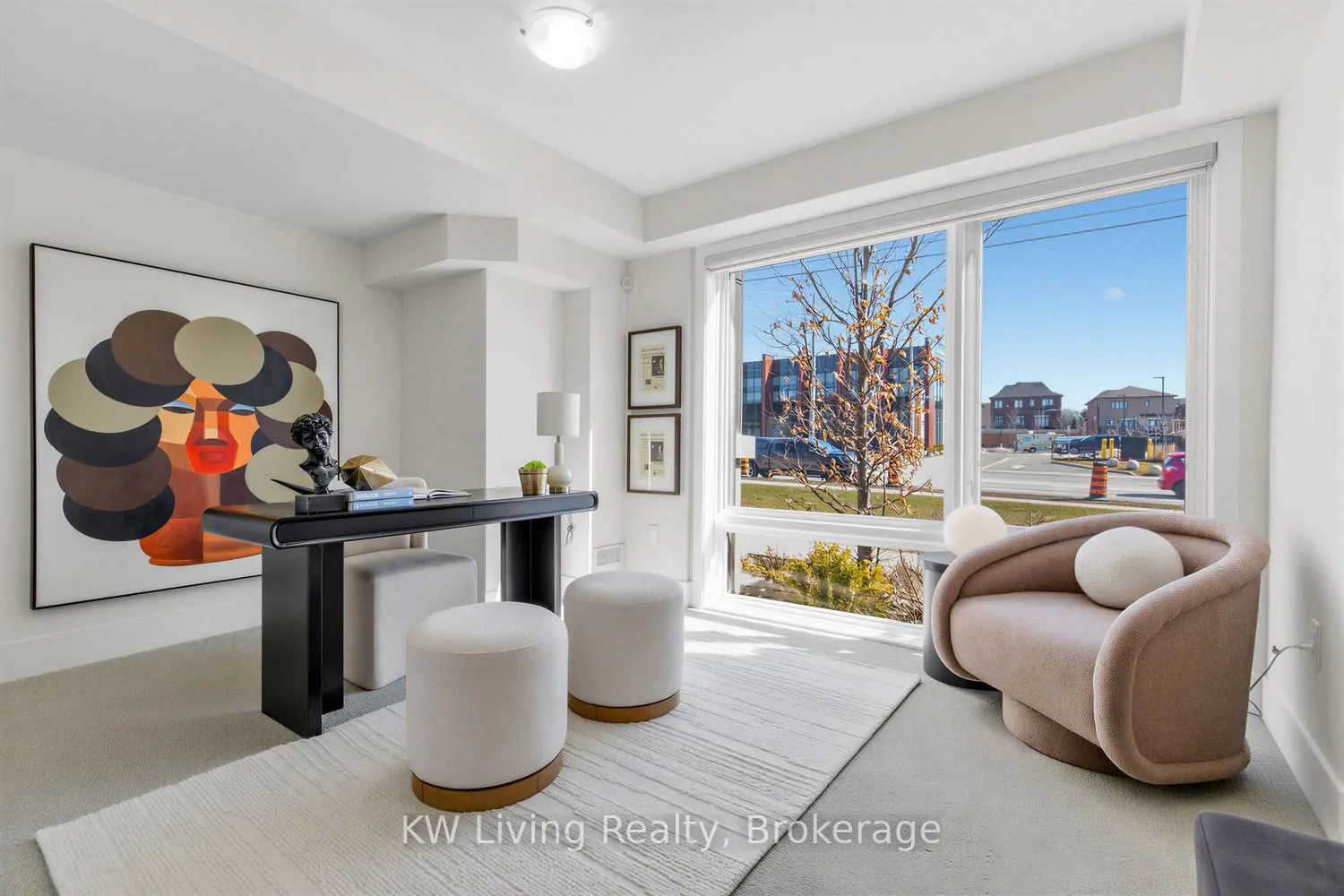 Photo 4 of 9132 Bathurst Street, Vaughan, Patterson — HOMEH
