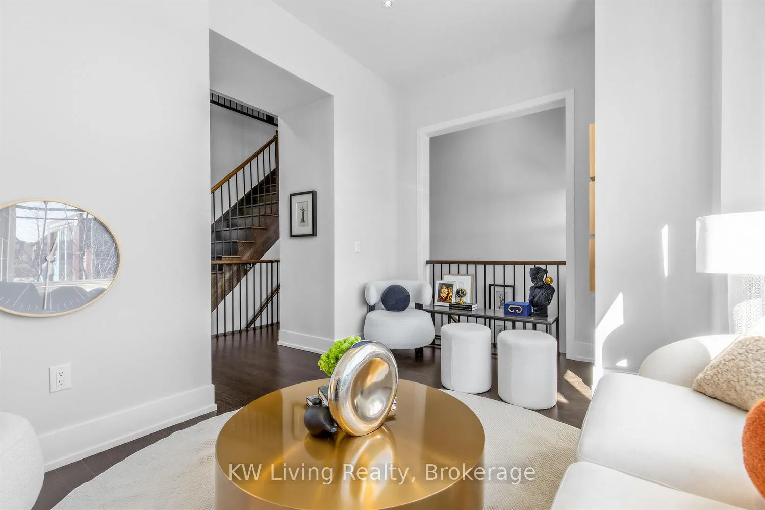 Photo 7 of 9132 Bathurst Street, Vaughan, Patterson — HOMEH