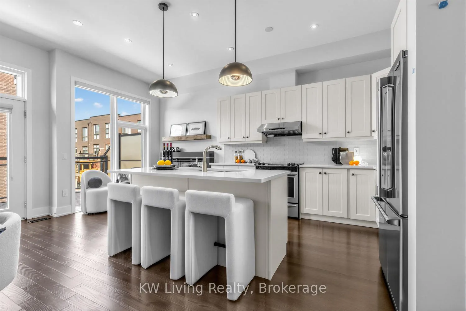 Photo 11 of 9132 Bathurst Street, Vaughan, Patterson — HOMEH