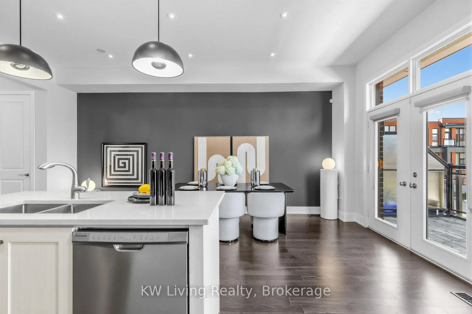Photo 20 of 9132 Bathurst Street, Vaughan, Patterson — HOMEH
