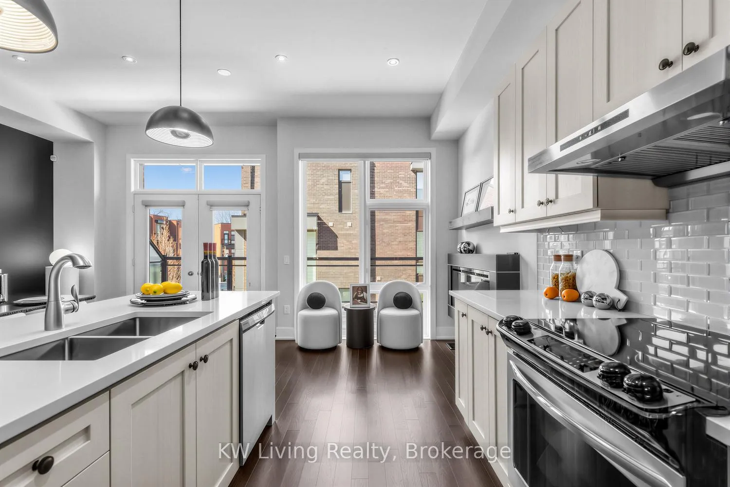 Photo 21 of 9132 Bathurst Street, Vaughan, Patterson — HOMEH