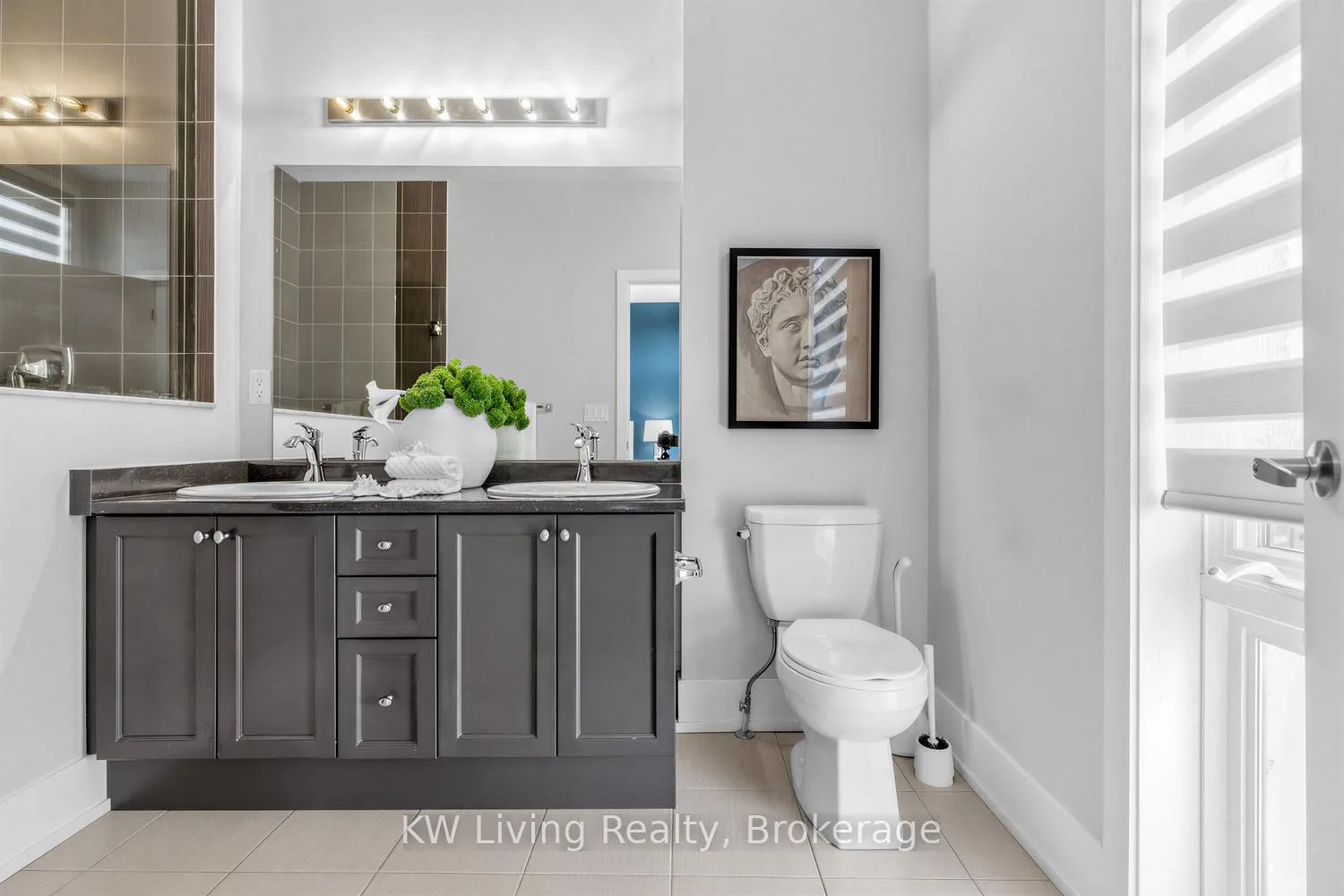 Photo 25 of 9132 Bathurst Street, Vaughan, Patterson — HOMEH