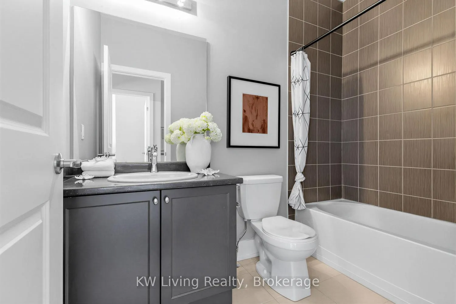 Photo 29 of 9132 Bathurst Street, Vaughan, Patterson — HOMEH