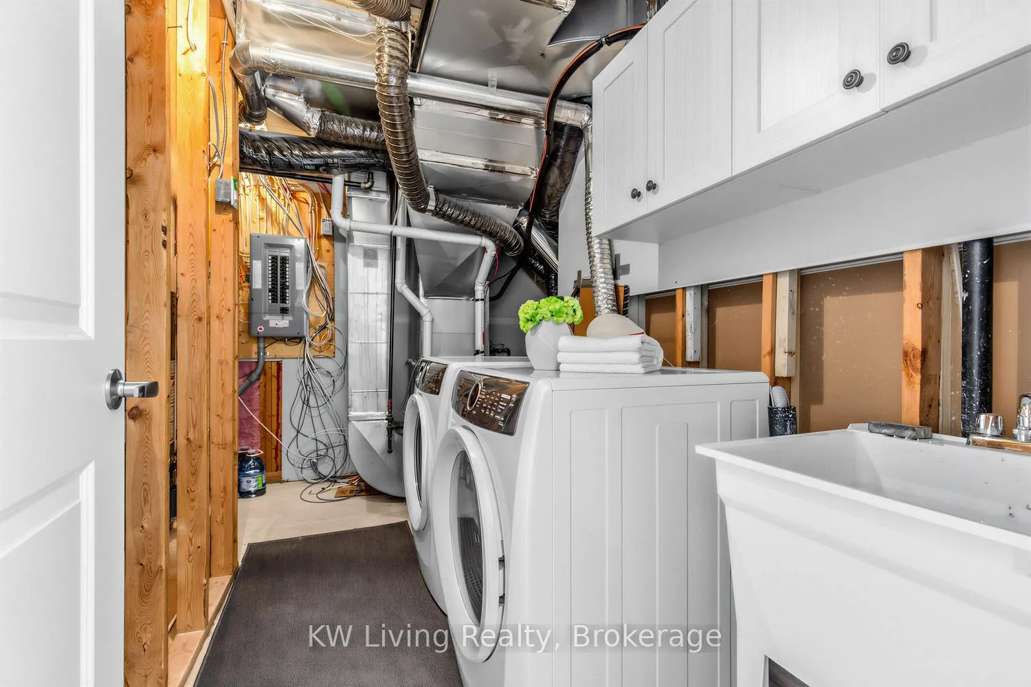 Photo 33 of 9132 Bathurst Street, Vaughan, Patterson — HOMEH