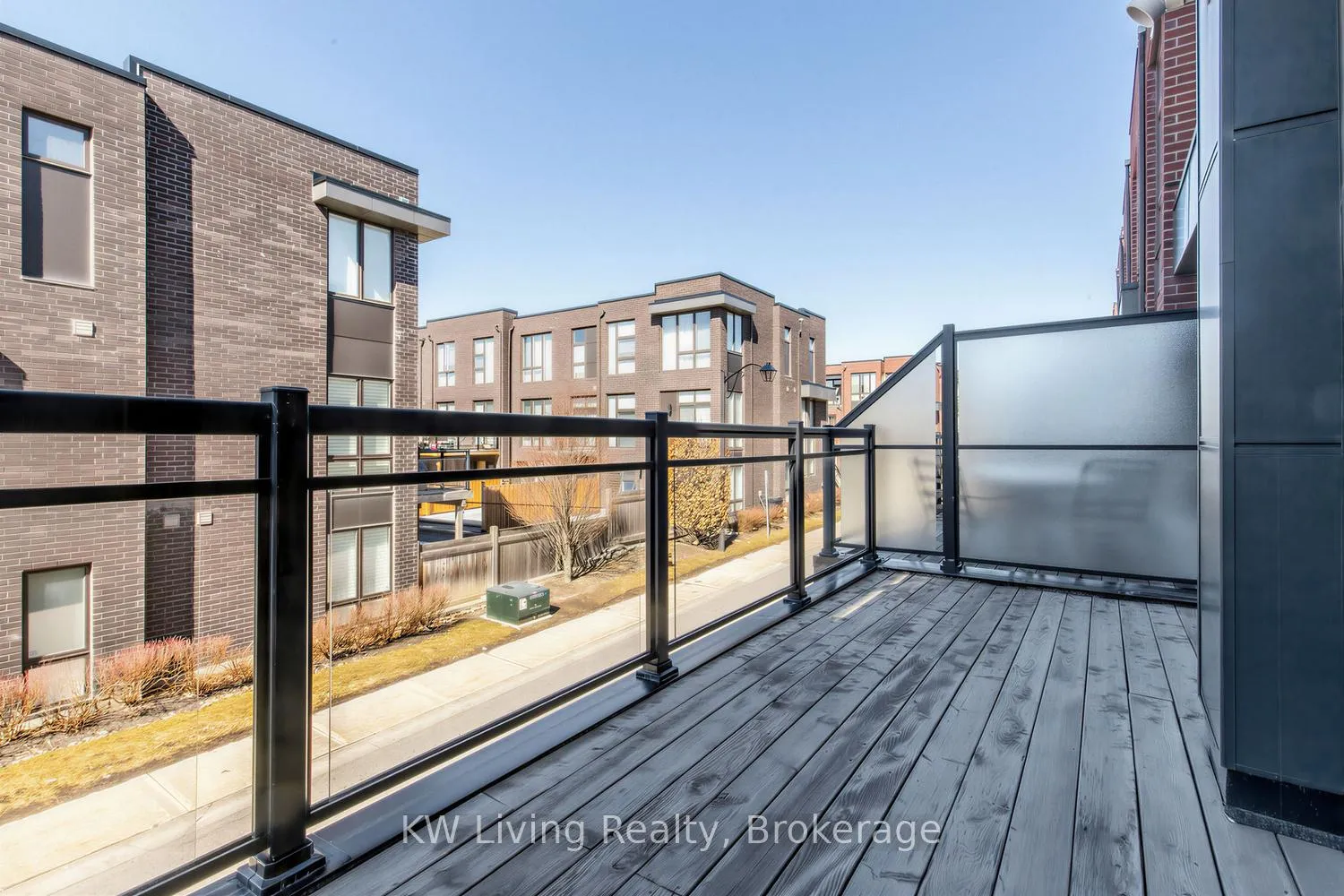 Photo 34 of 9132 Bathurst Street, Vaughan, Patterson — HOMEH