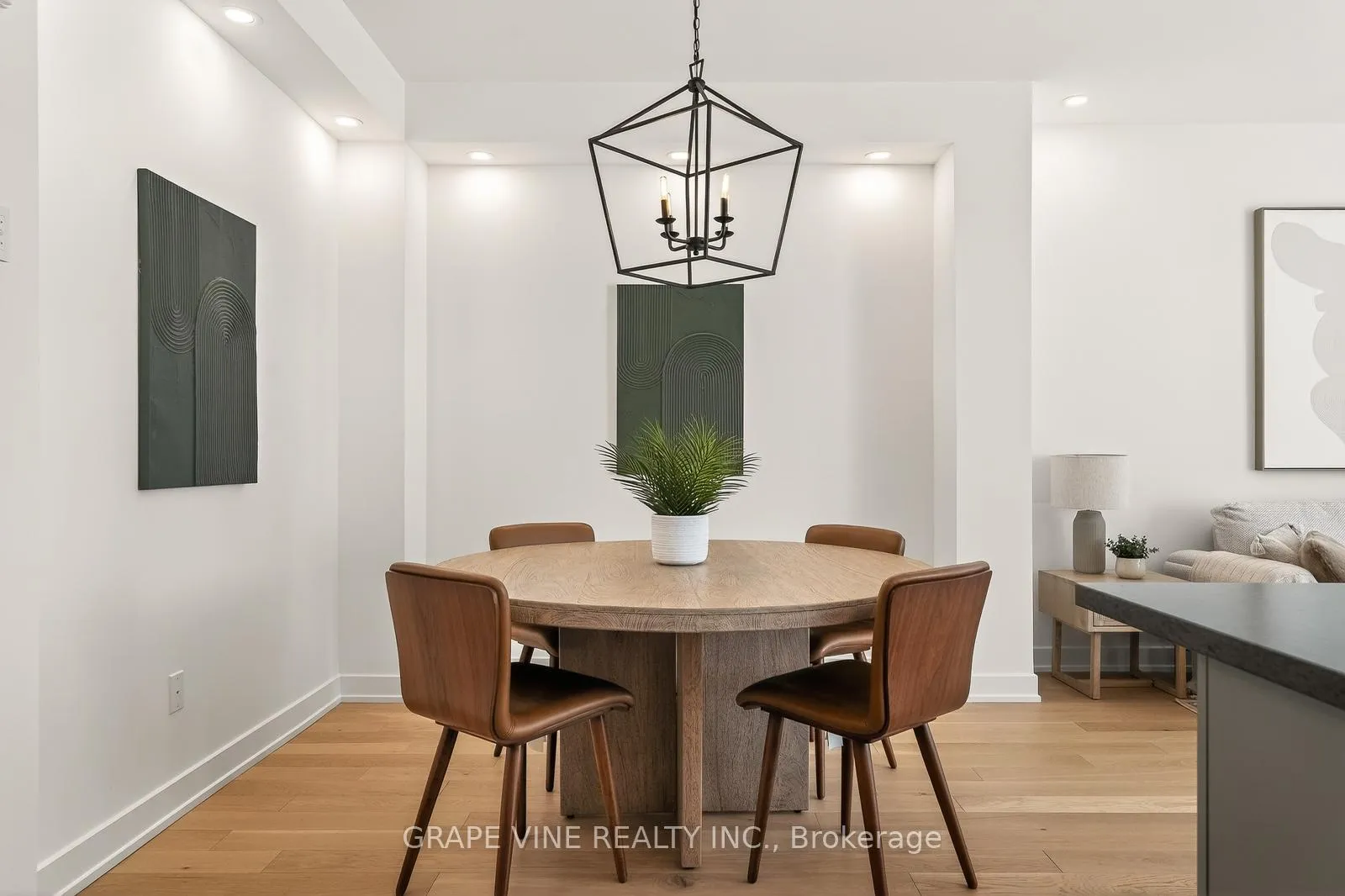Photo 8 of 2034 Allegrini Terrace, Ottawa, Kanata - Emerald Meadows/Trailwest — HOMEH