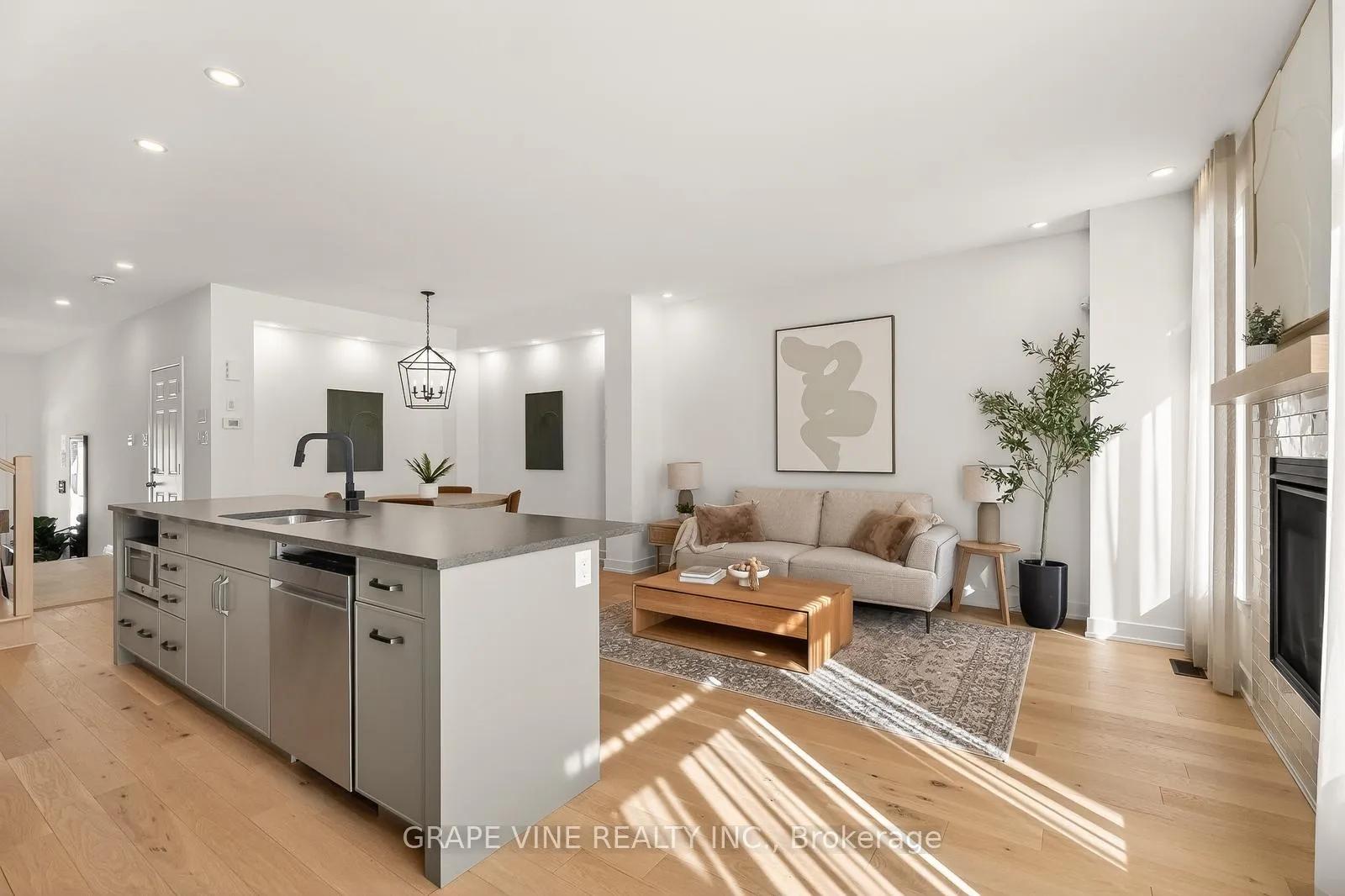 Photo 17 of 2034 Allegrini Terrace, Ottawa, Kanata - Emerald Meadows/Trailwest — HOMEH