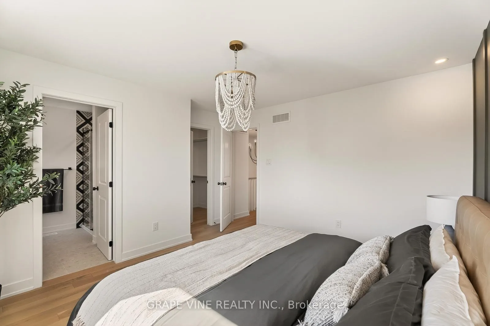 Photo 21 of 2034 Allegrini Terrace, Ottawa, Kanata - Emerald Meadows/Trailwest — HOMEH