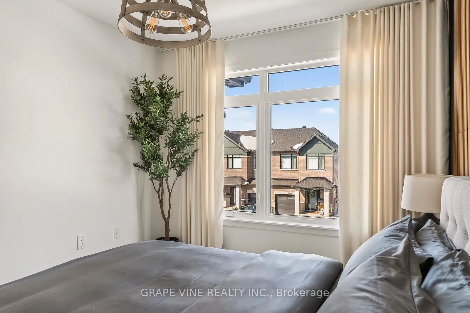 Photo 26 of 2034 Allegrini Terrace, Ottawa, Kanata - Emerald Meadows/Trailwest — HOMEH