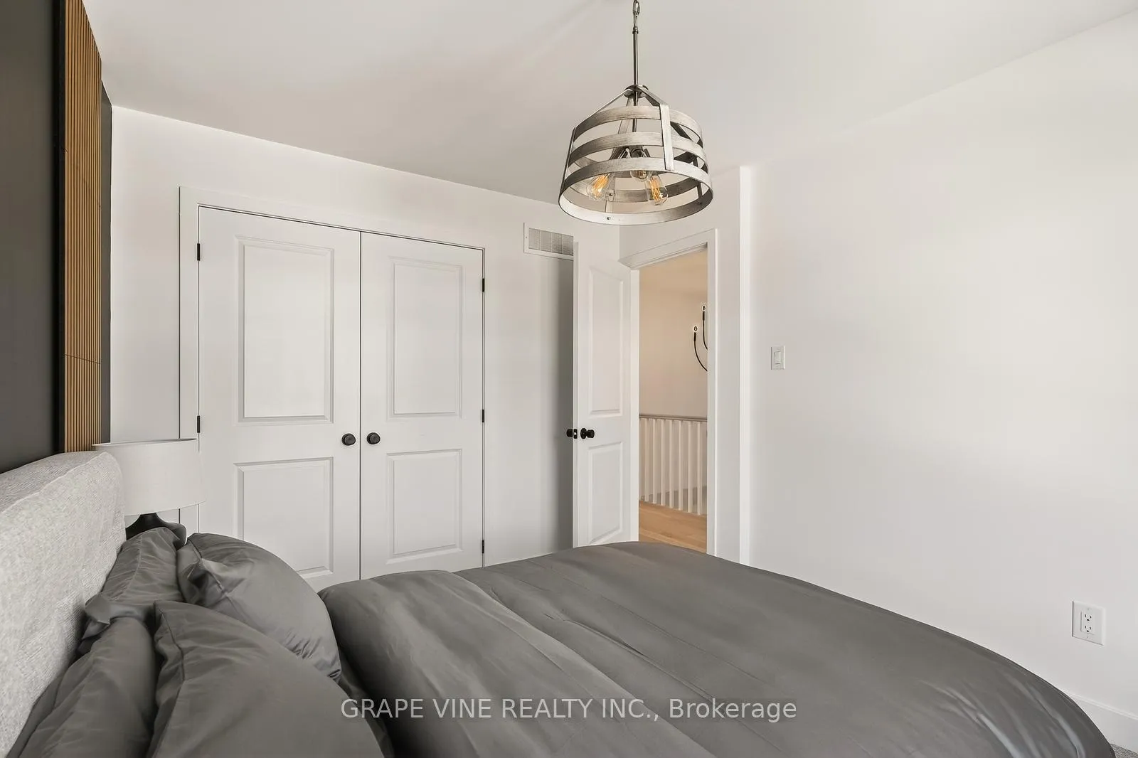 Photo 27 of 2034 Allegrini Terrace, Ottawa, Kanata - Emerald Meadows/Trailwest — HOMEH