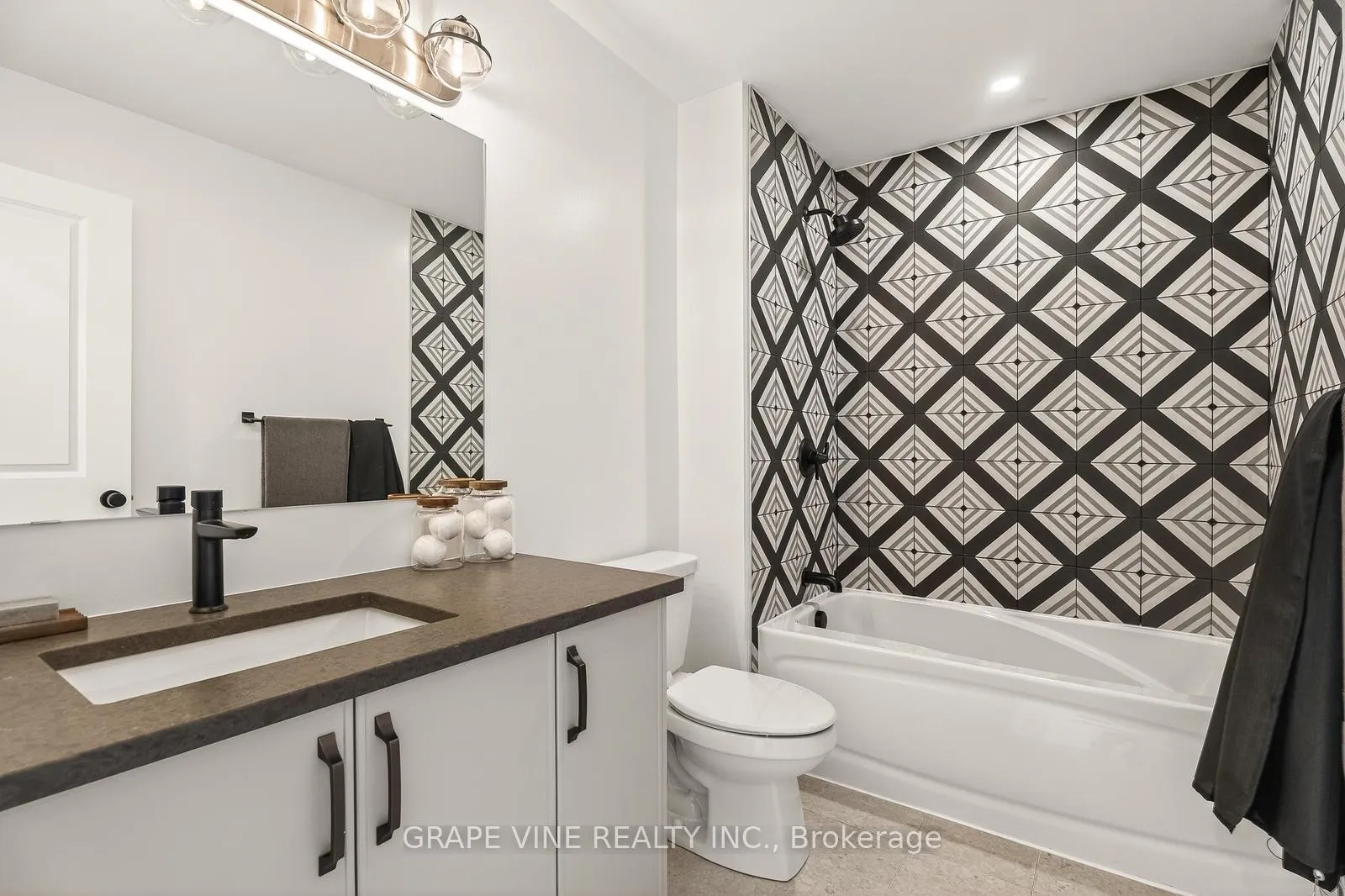 Photo 30 of 2034 Allegrini Terrace, Ottawa, Kanata - Emerald Meadows/Trailwest — HOMEH