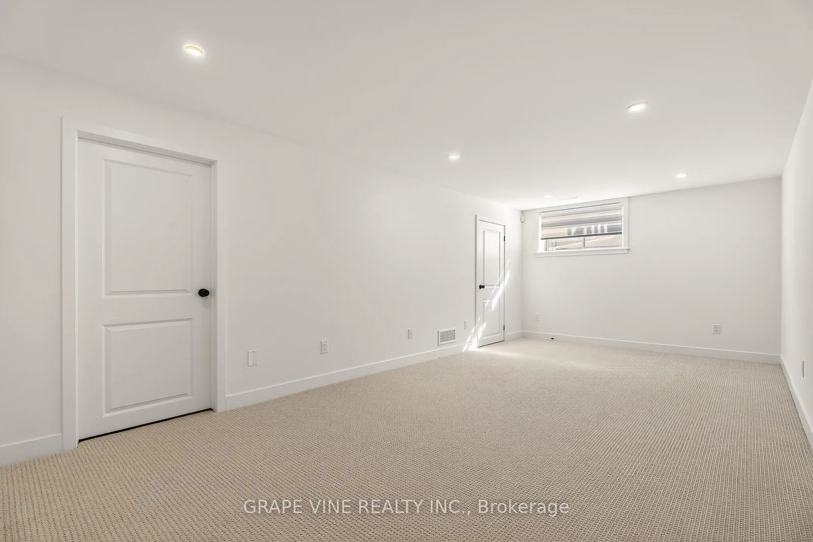 Photo 31 of 2034 Allegrini Terrace, Ottawa, Kanata - Emerald Meadows/Trailwest — HOMEH
