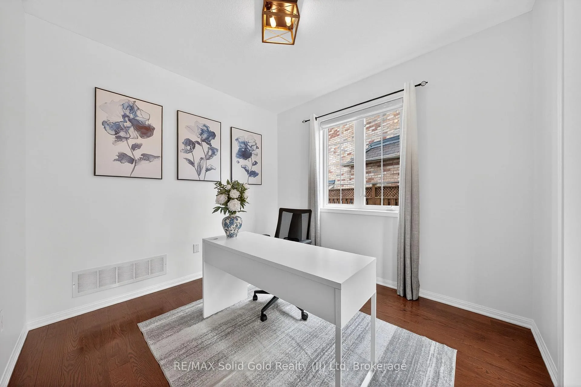 Photo 4 of 79 Porter Crescent, Cambridge — HOMEH
