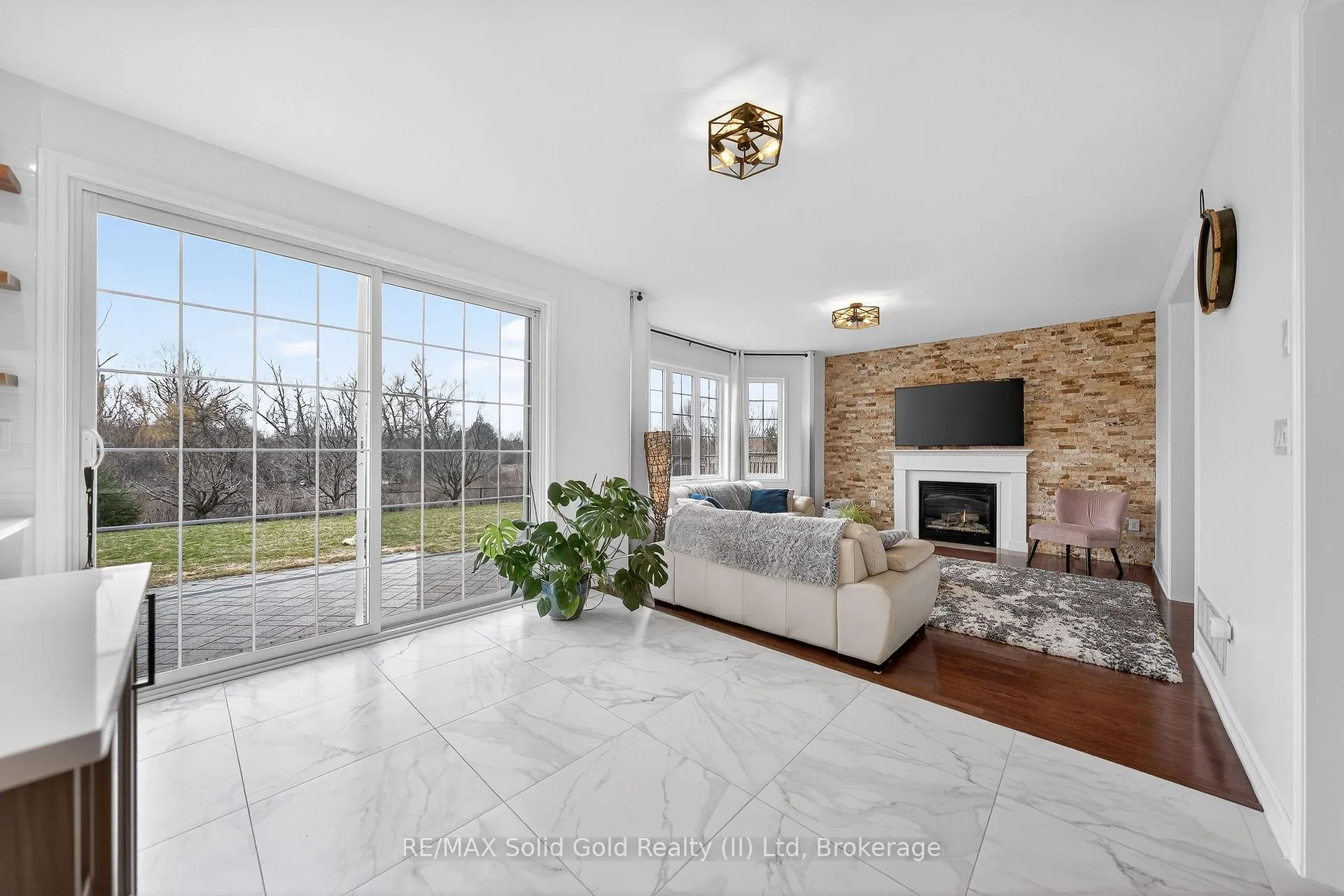 Photo 13 of 79 Porter Crescent, Cambridge — HOMEH