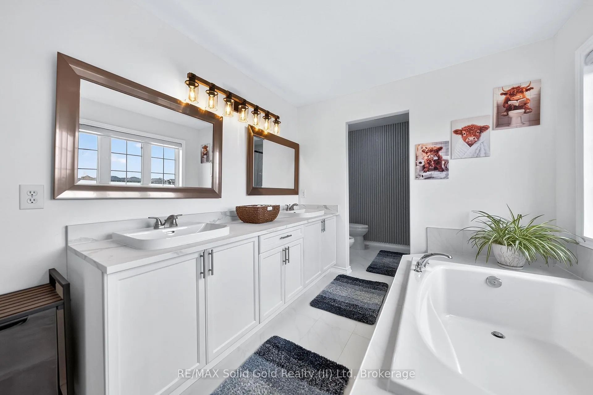 Photo 19 of 79 Porter Crescent, Cambridge — HOMEH