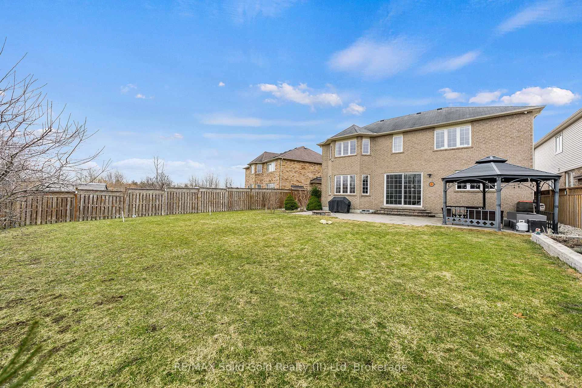 Photo 37 of 79 Porter Crescent, Cambridge — HOMEH