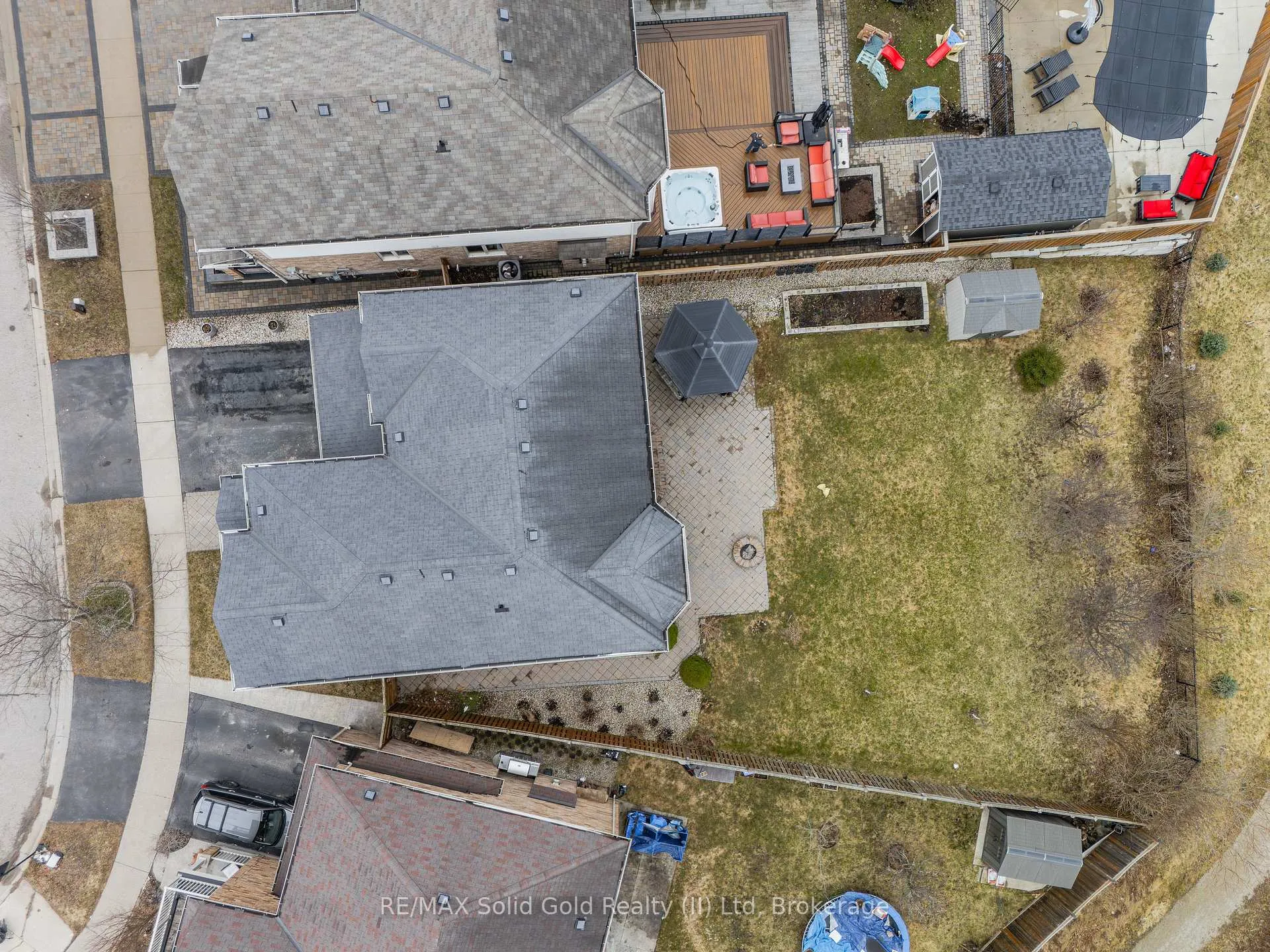 Photo 40 of 79 Porter Crescent, Cambridge — HOMEH