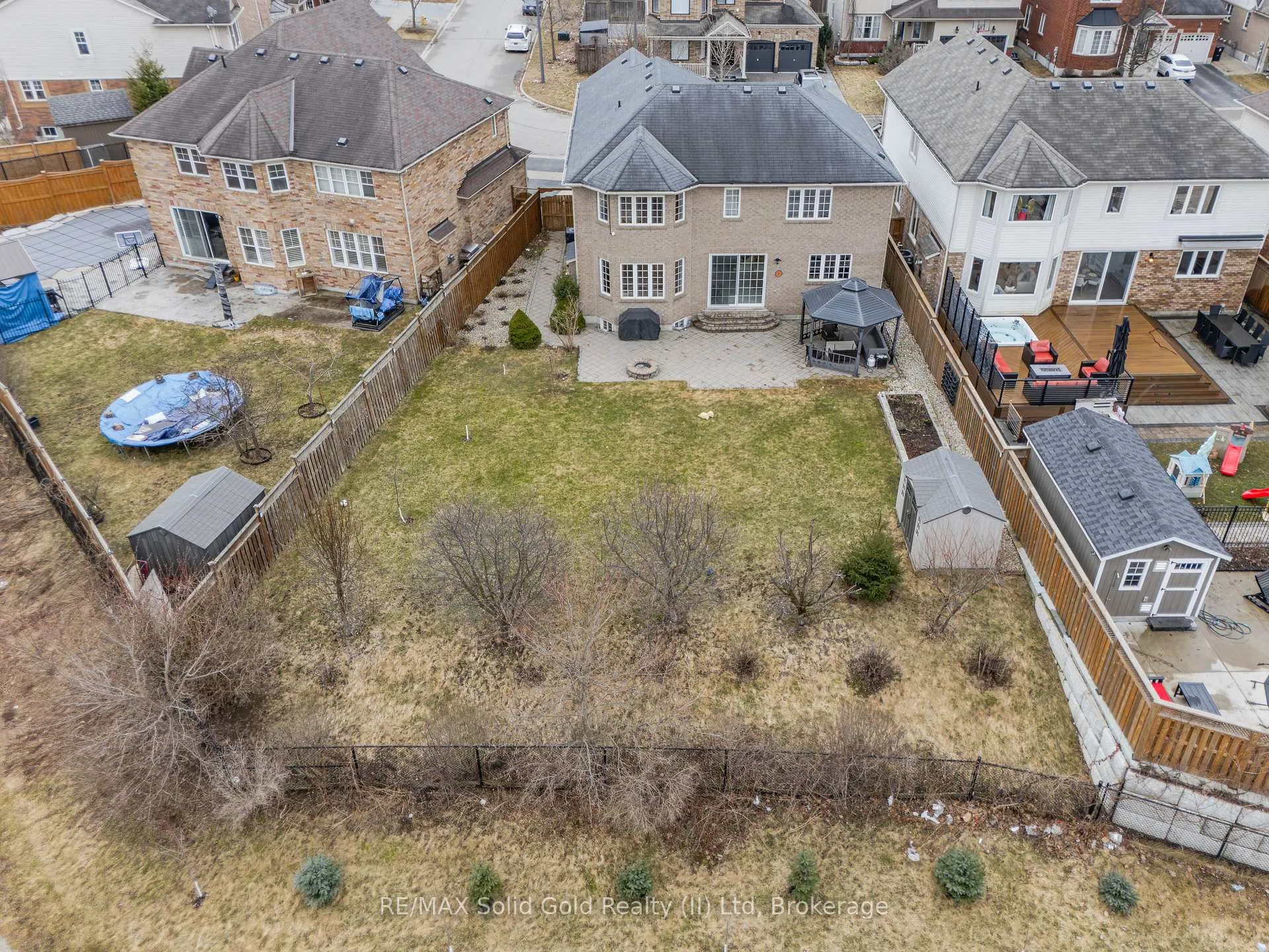 Photo 41 of 79 Porter Crescent, Cambridge — HOMEH