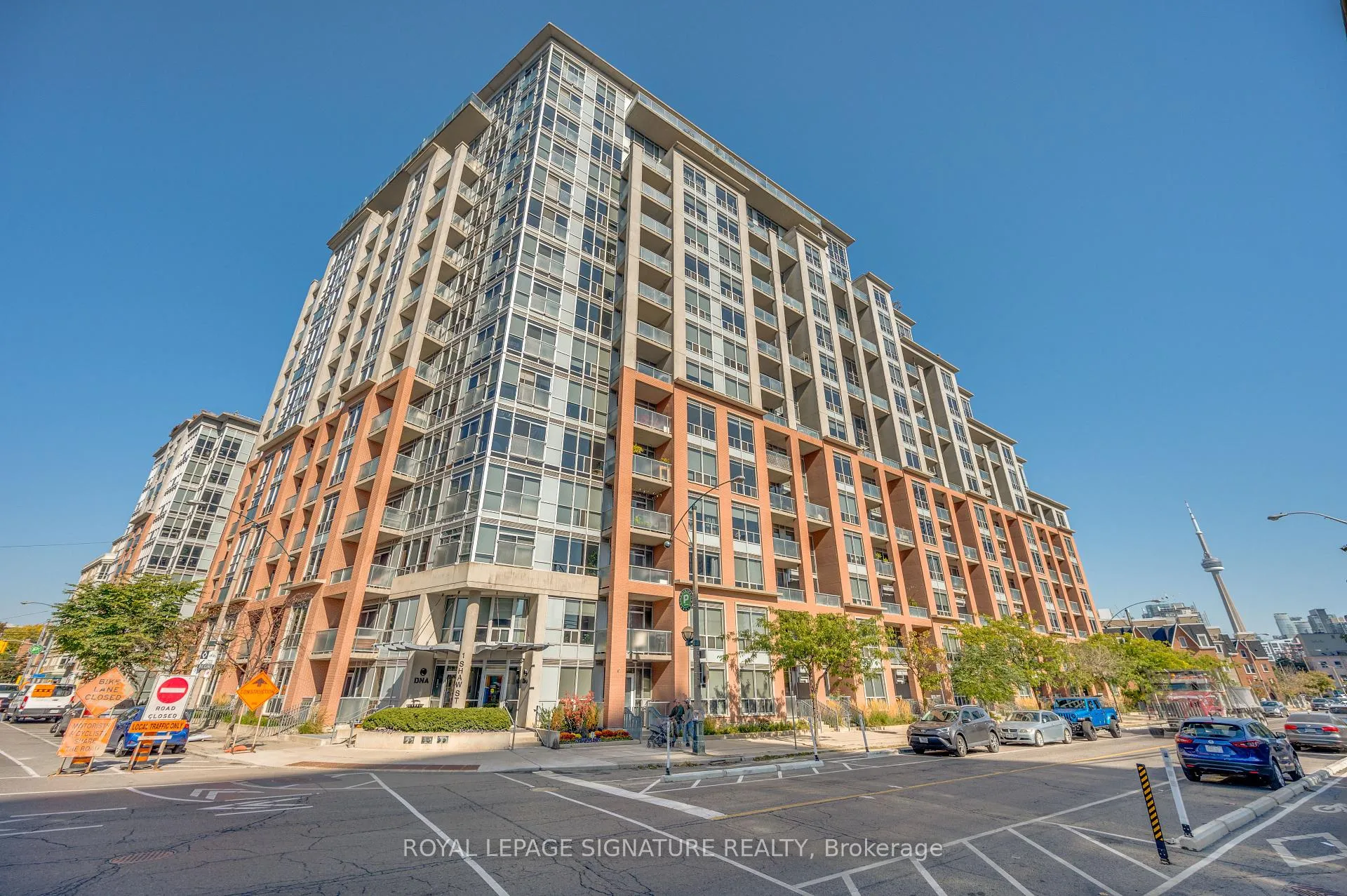 Photo 2 of Unit 421, 1 Shaw Street, Toronto, Niagara — HOMEH