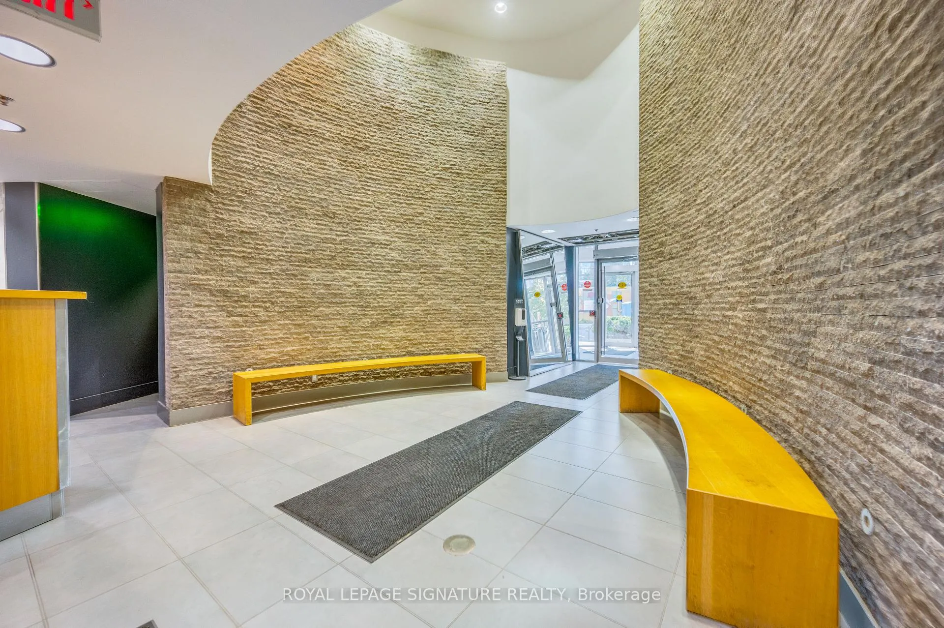Photo 5 of Unit 421, 1 Shaw Street, Toronto, Niagara — HOMEH