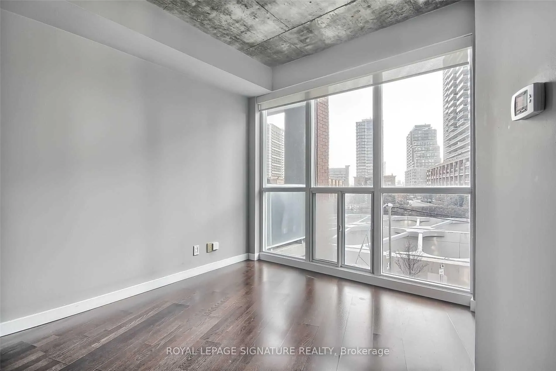 Photo 16 of Unit 421, 1 Shaw Street, Toronto, Niagara — HOMEH