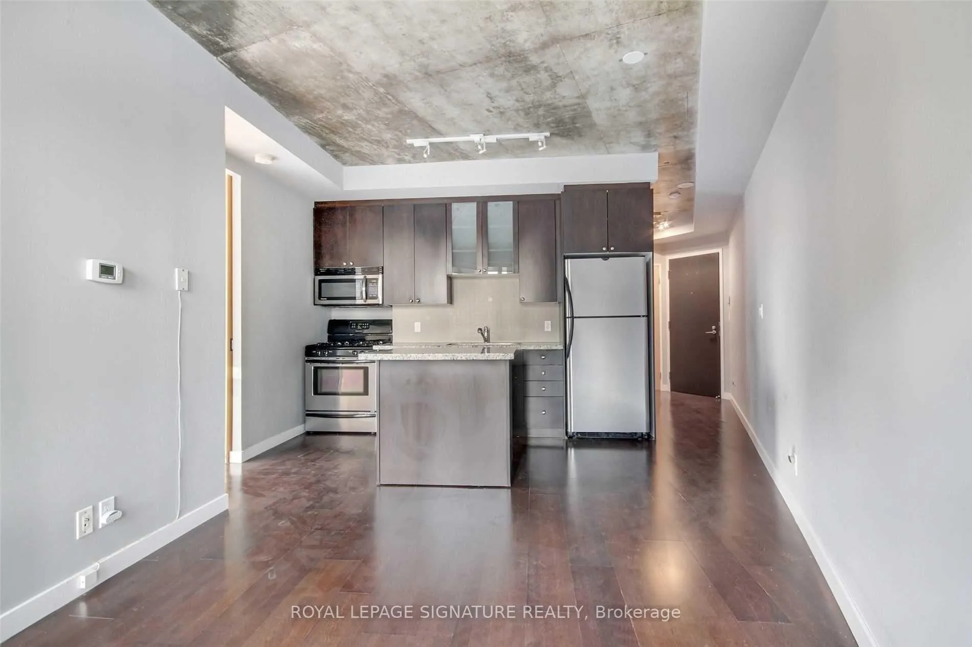 Photo 18 of Unit 421, 1 Shaw Street, Toronto, Niagara — HOMEH