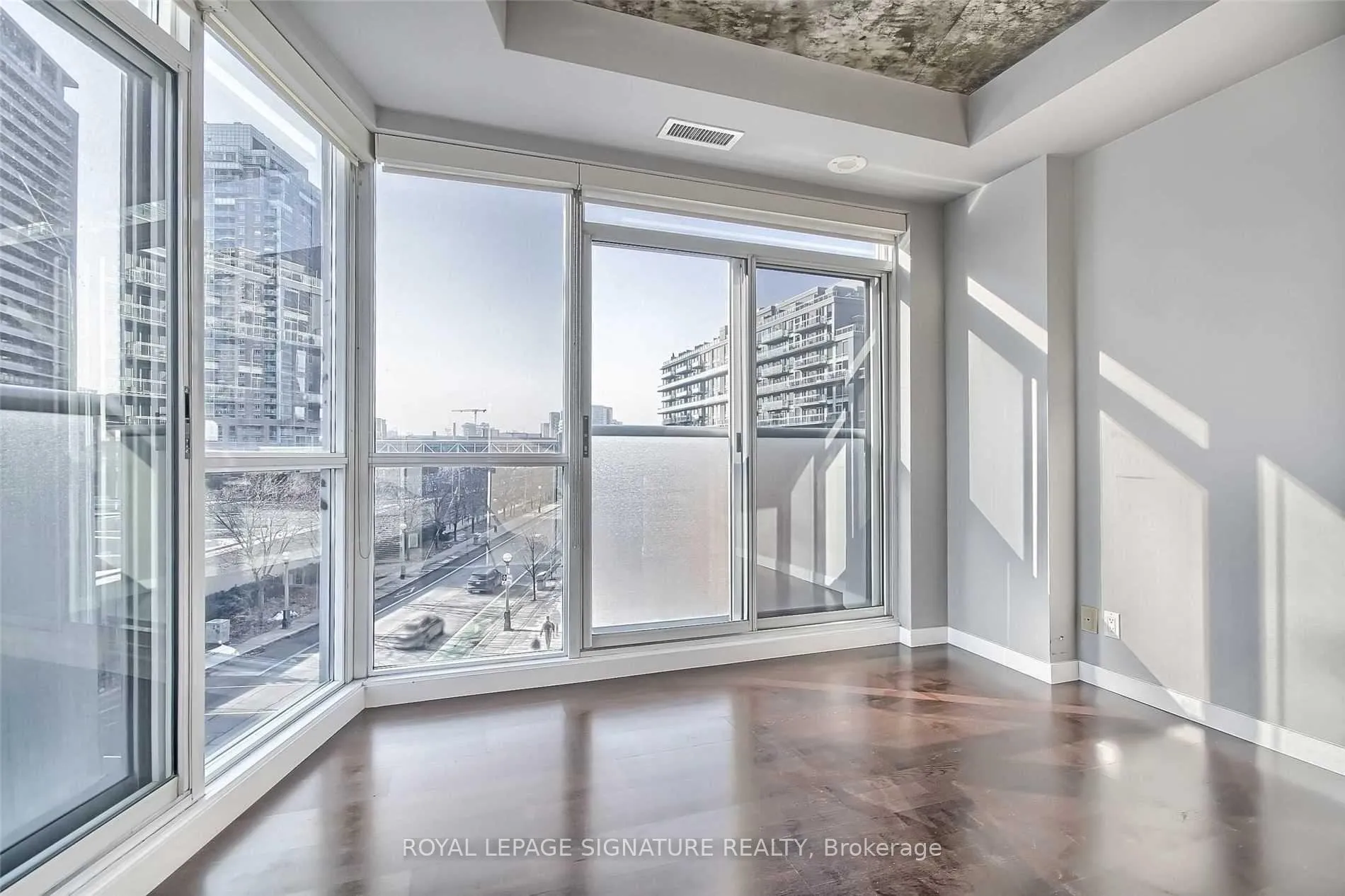 Photo 21 of Unit 421, 1 Shaw Street, Toronto, Niagara — HOMEH