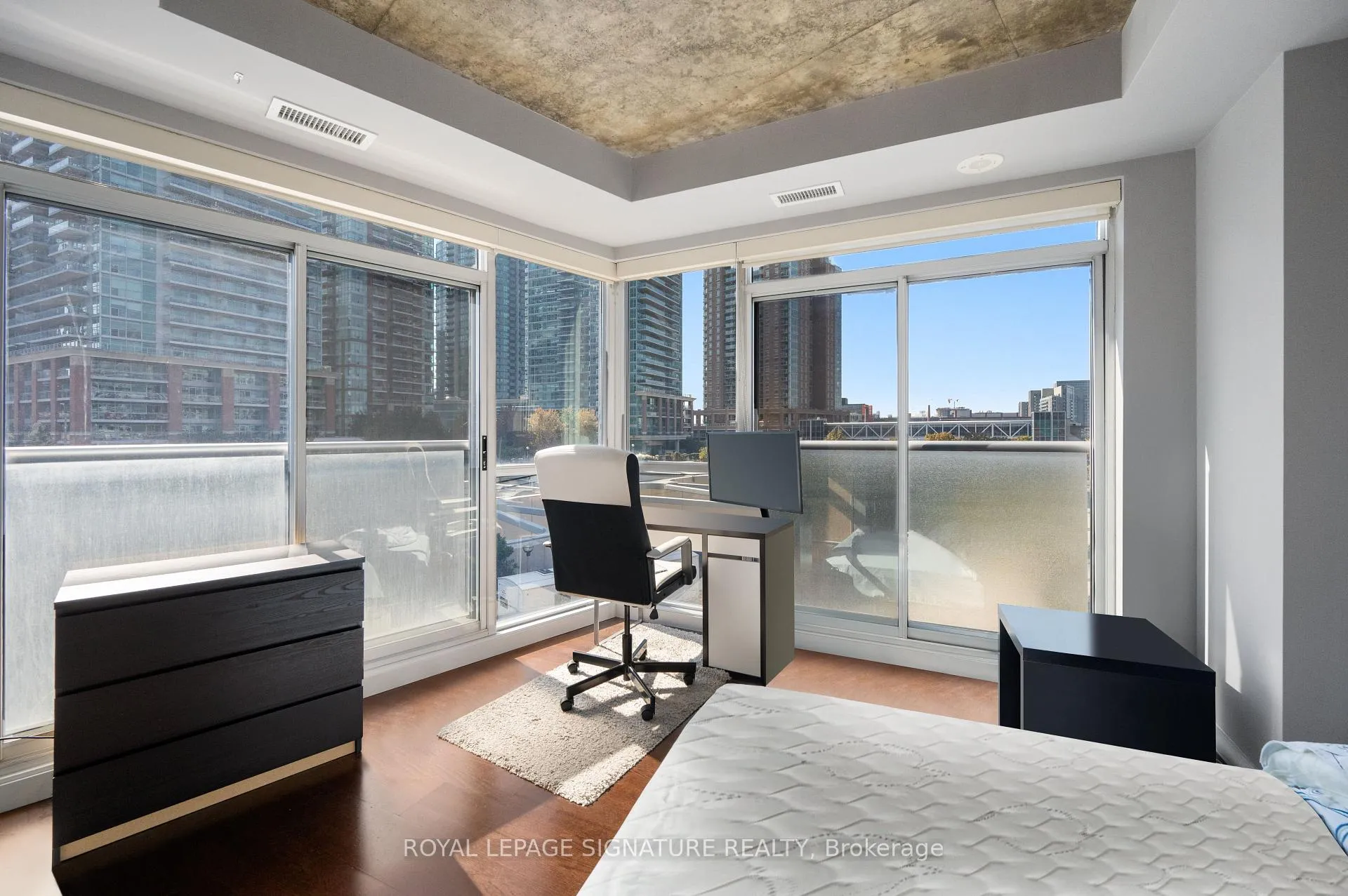 Photo 25 of Unit 421, 1 Shaw Street, Toronto, Niagara — HOMEH