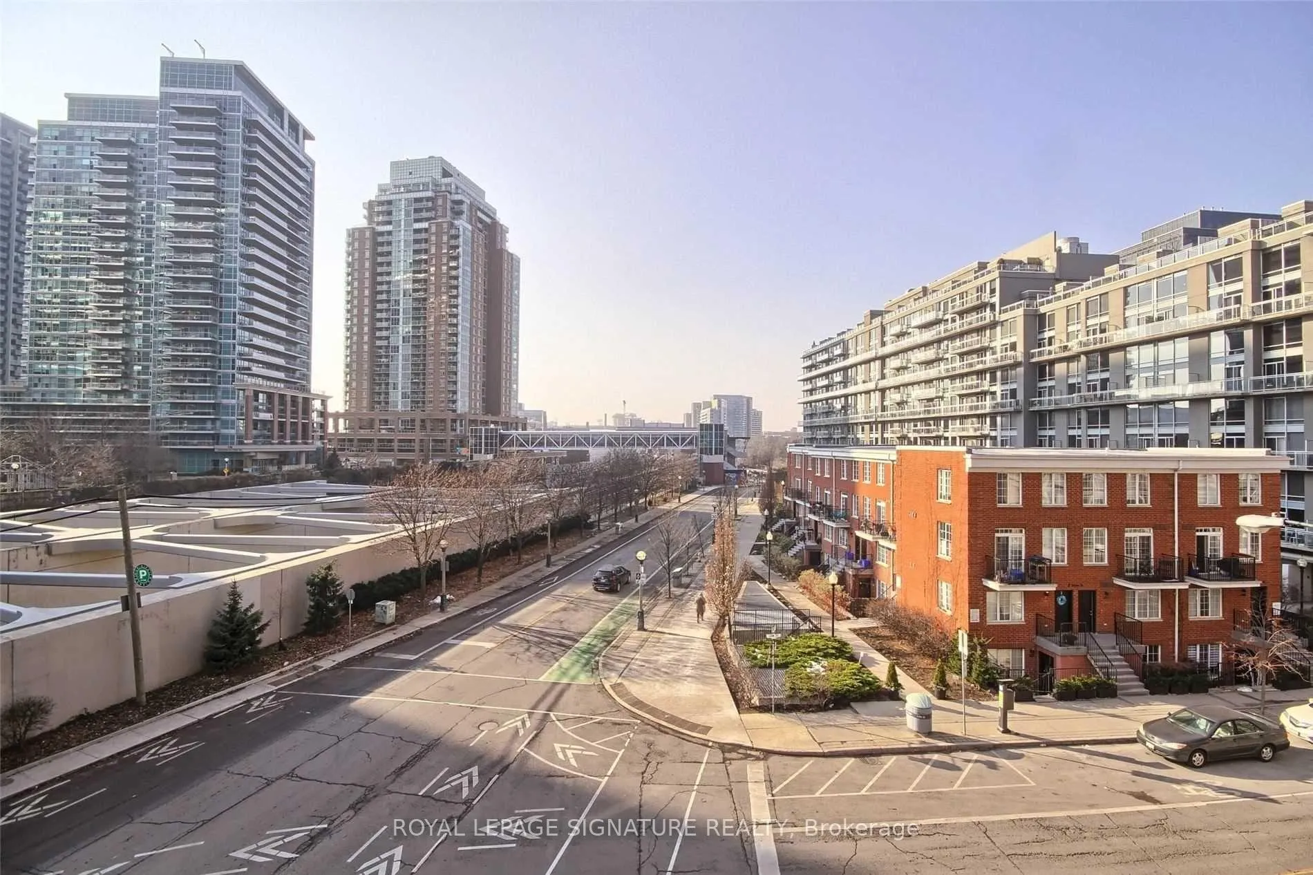 Photo 30 of Unit 421, 1 Shaw Street, Toronto, Niagara — HOMEH