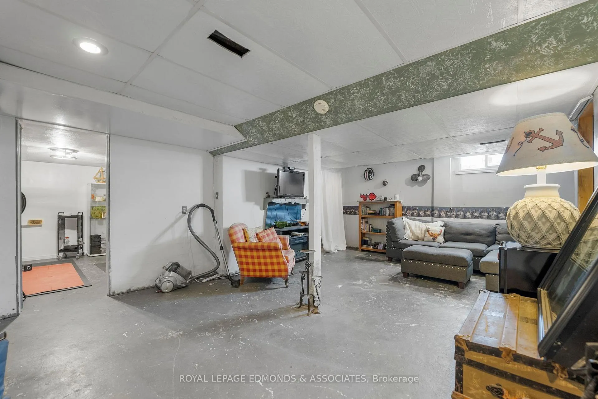 Photo 25 of 58 Hilda Street, Petawawa — HOMEH