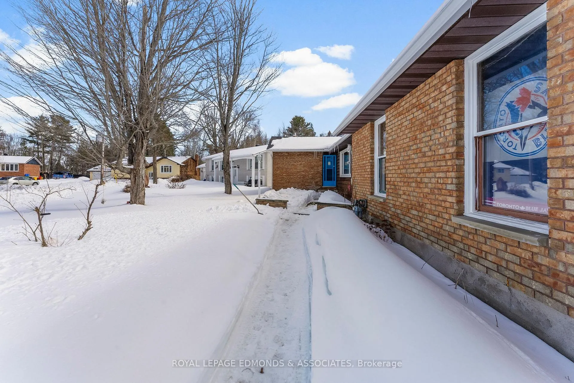 Photo 33 of 58 Hilda Street, Petawawa — HOMEH